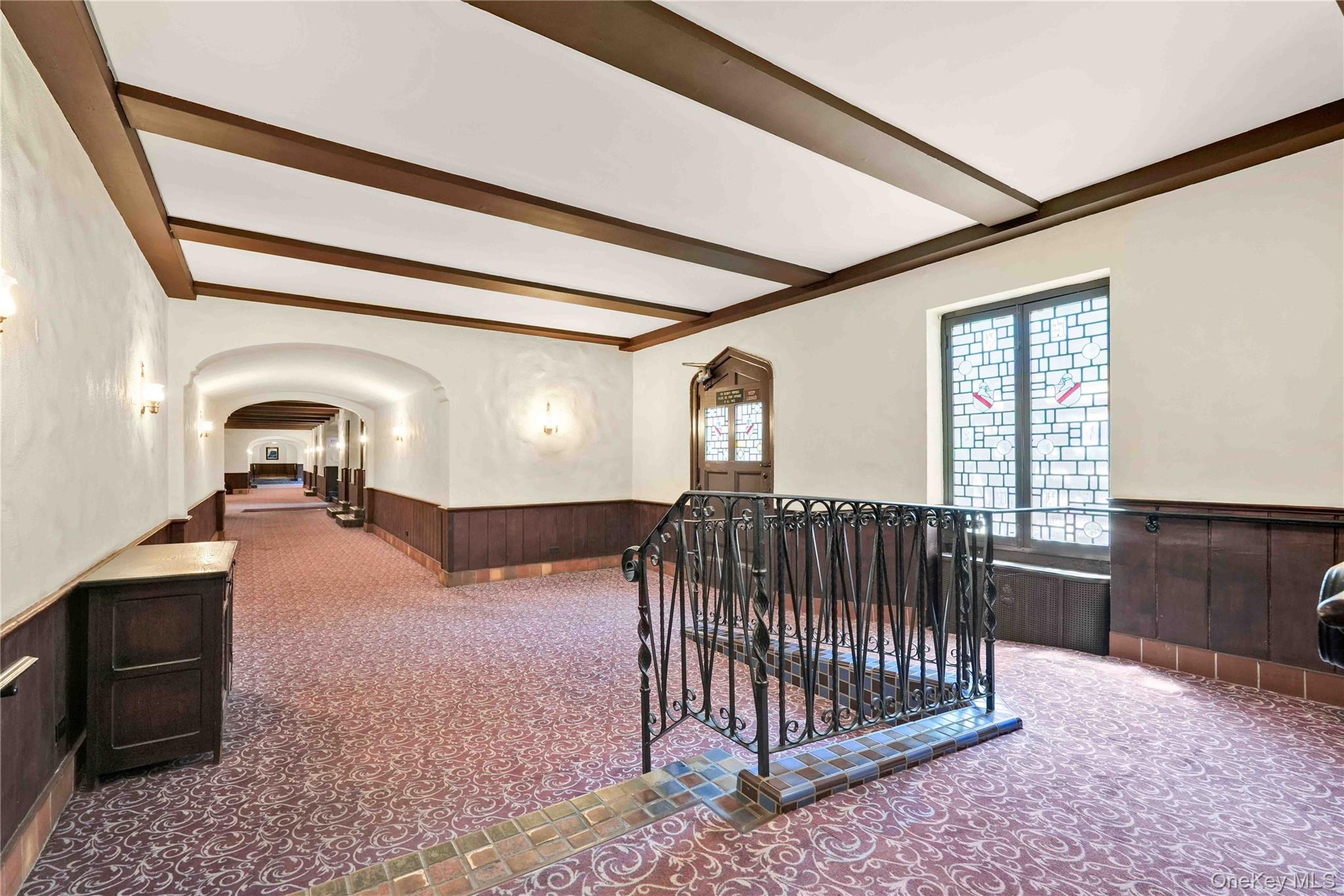 109-14 Ascan Avenue, Unit 5A photo 28