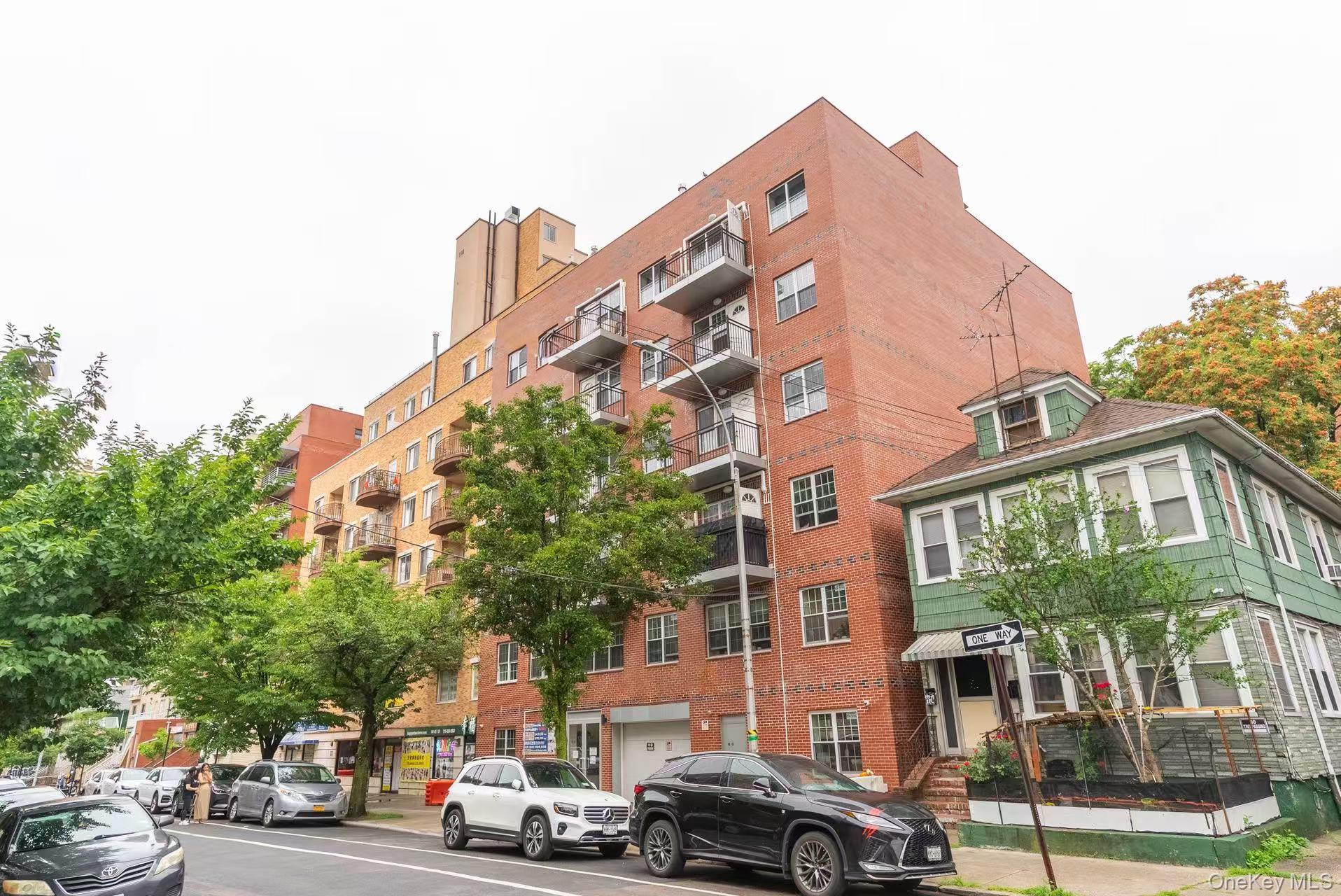 141-15 Cherry Avenue, Unit 3C photo 2