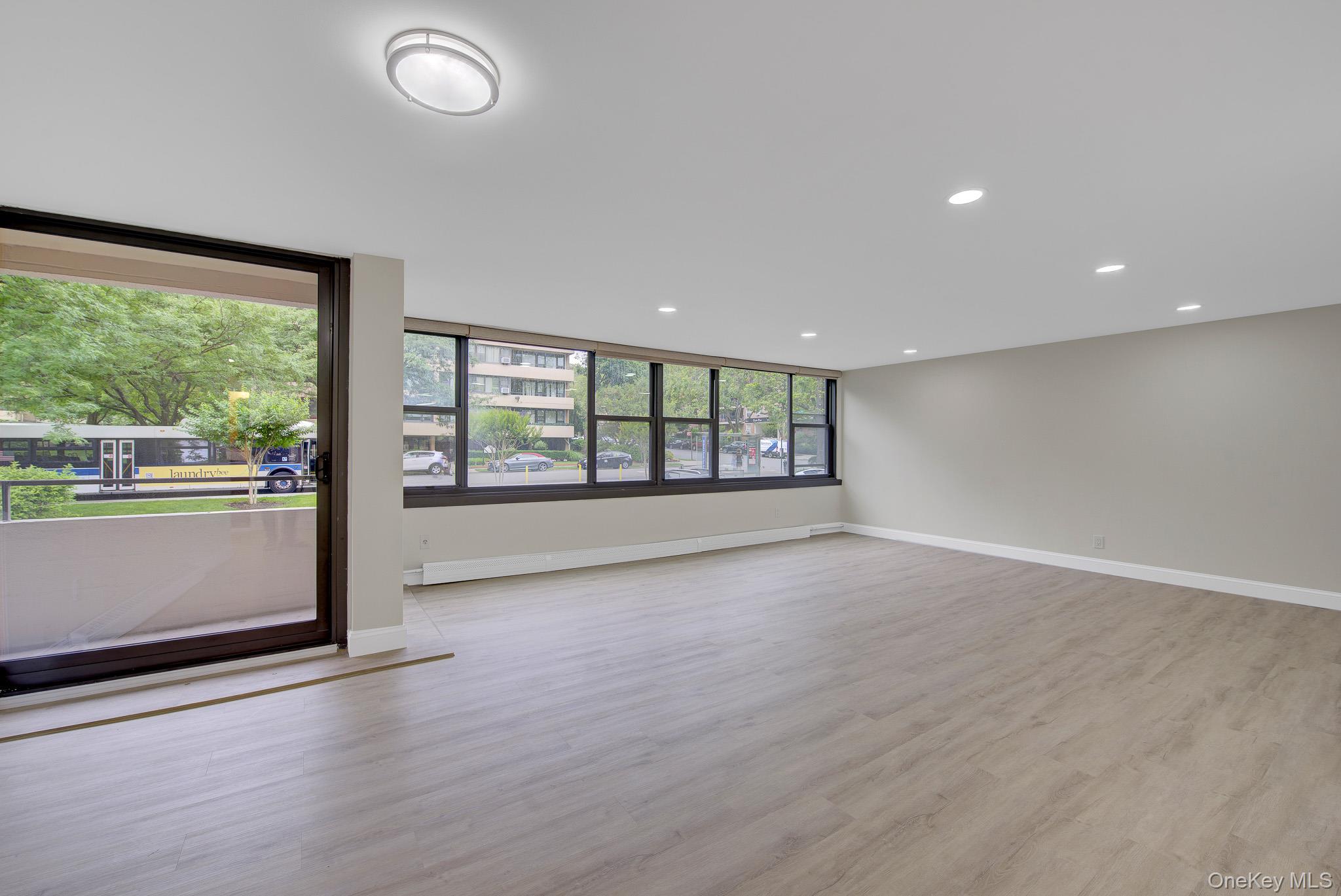166-10 Powells Cove Boulevard, Unit 2C photo 7