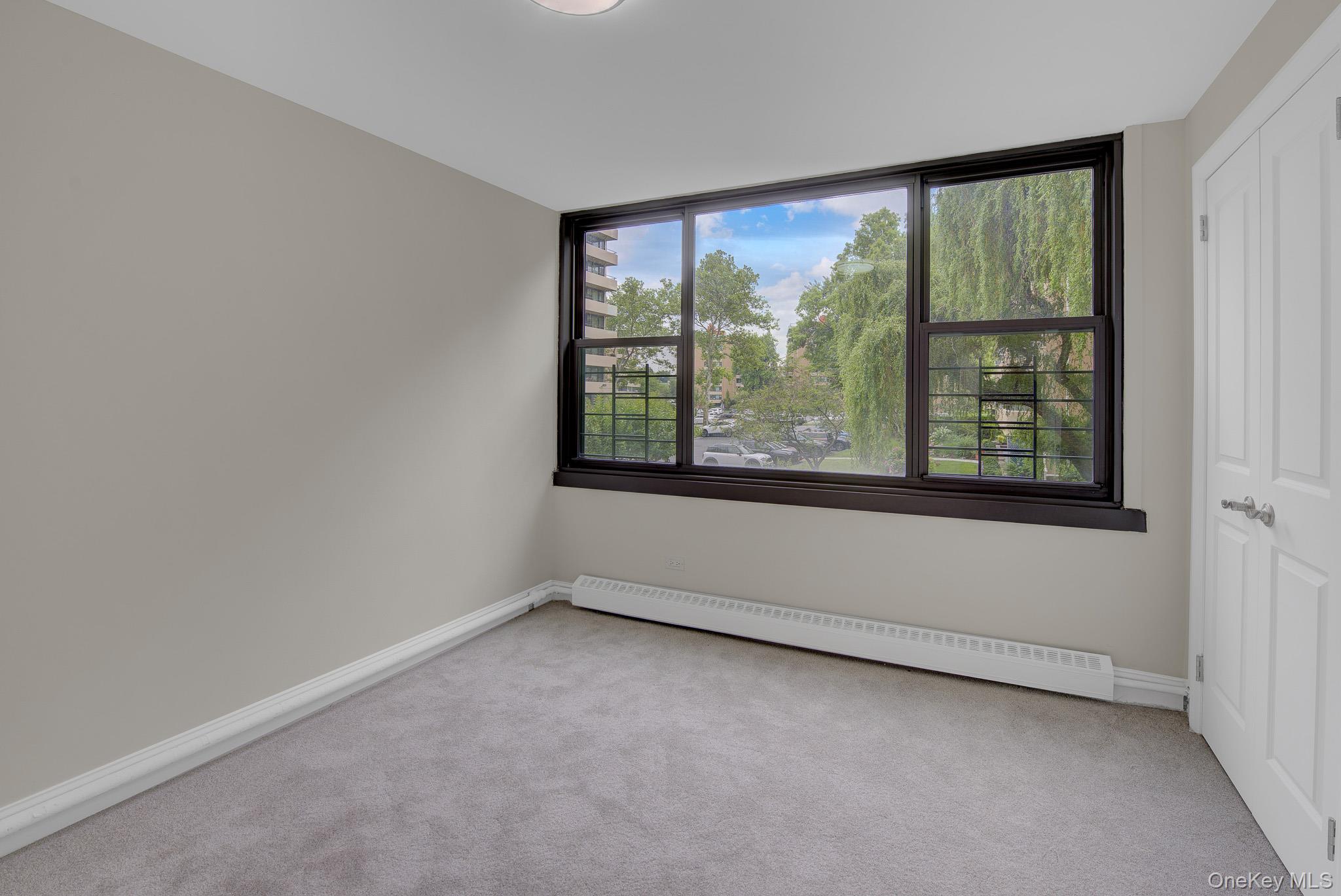 166-10 Powells Cove Boulevard, Unit 2C photo 14