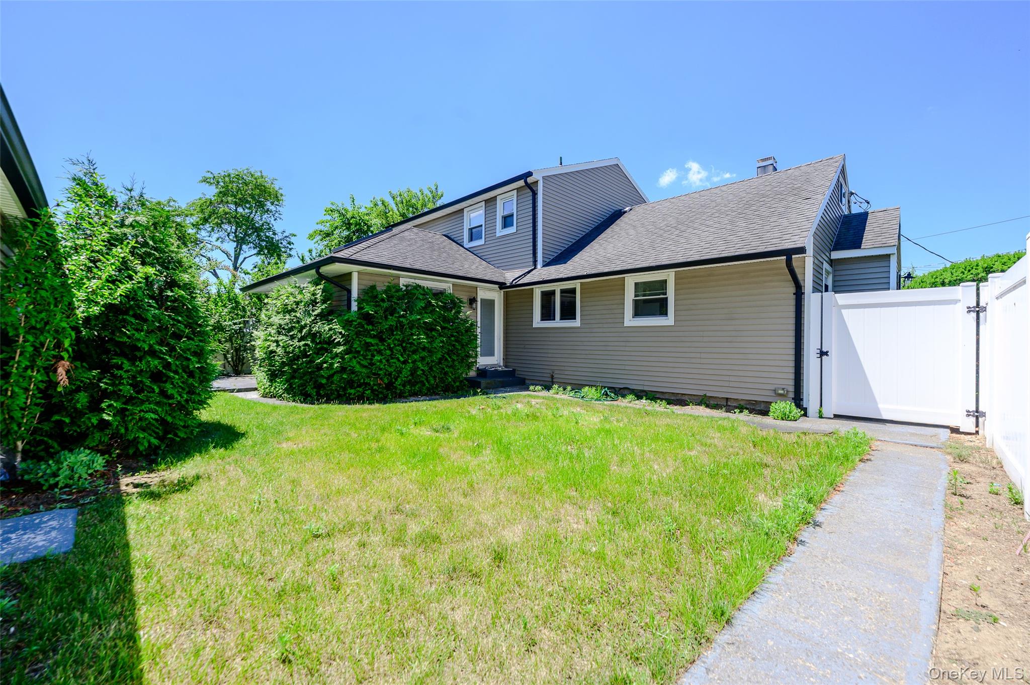 3251 Neptune Avenue – For Sale photo 20
