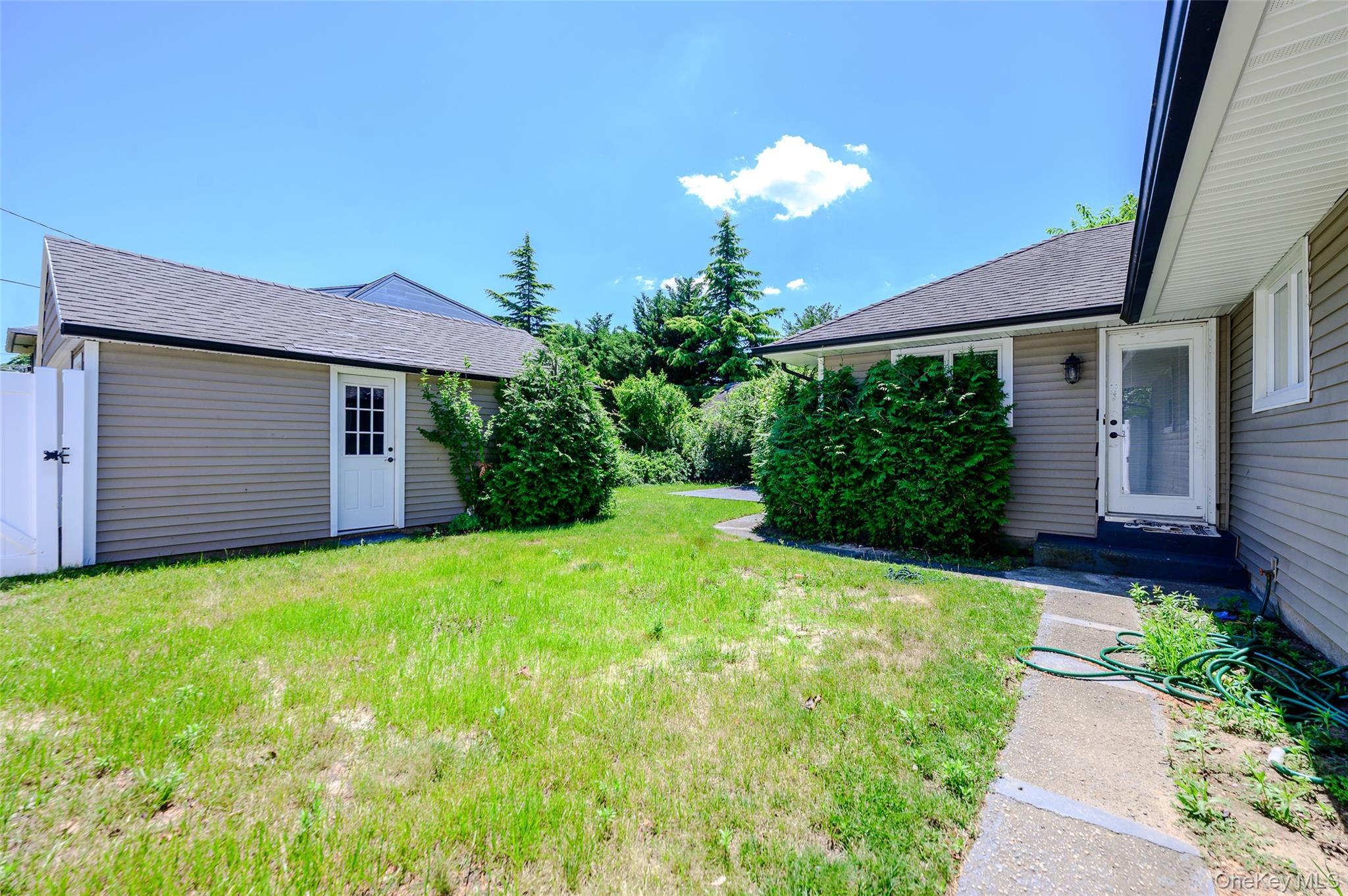 3251 Neptune Avenue – For Sale photo 21