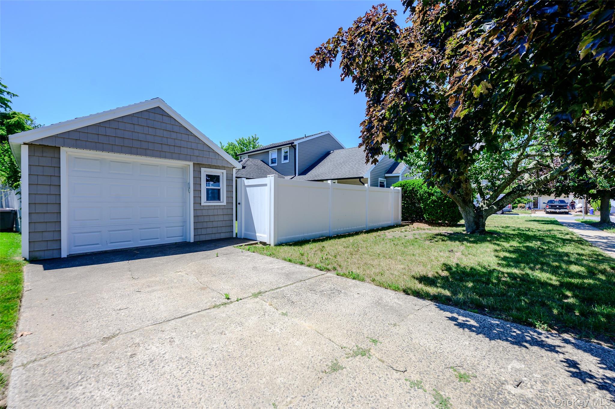 3251 Neptune Avenue – For Sale photo 19