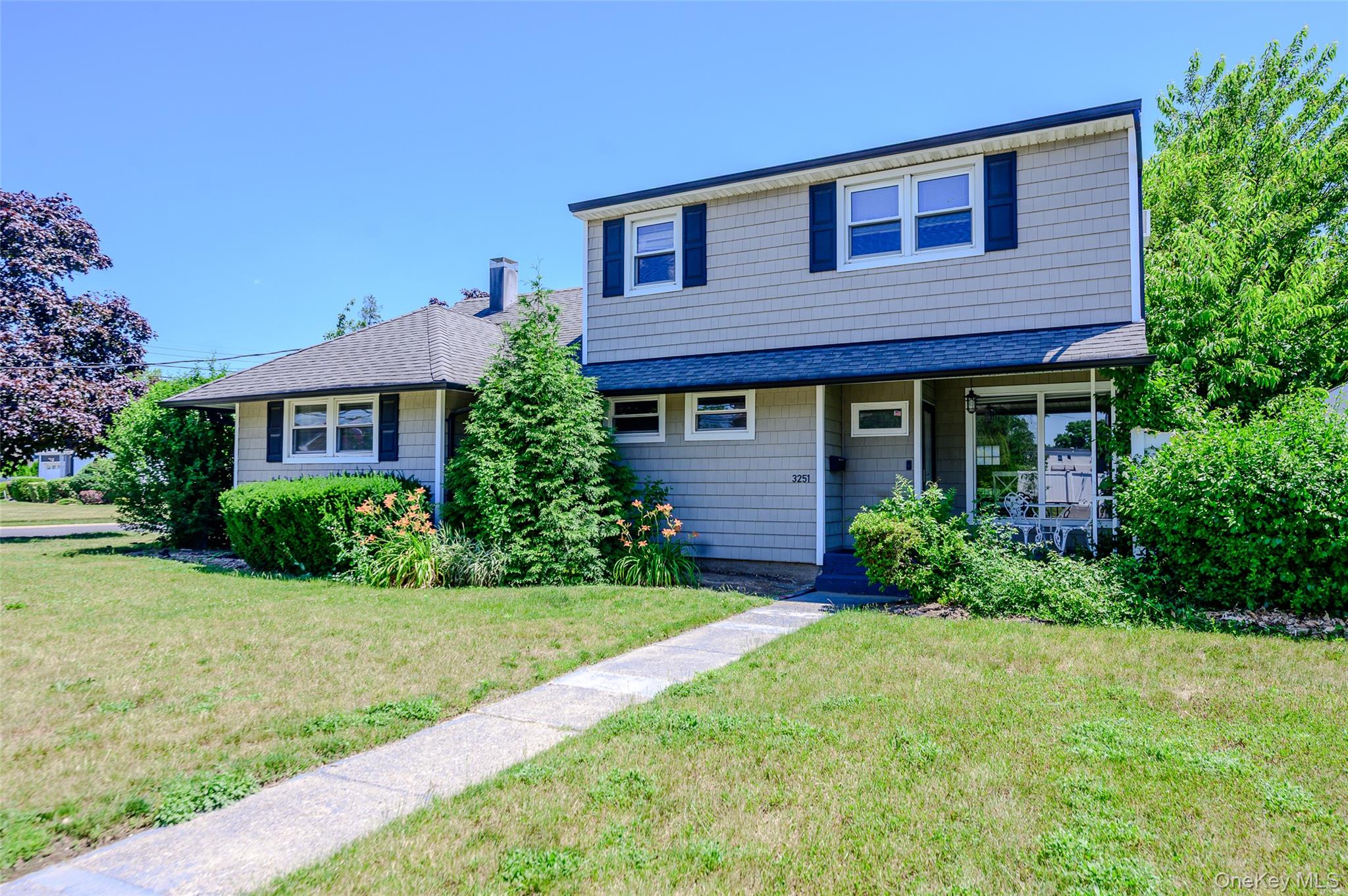 3251 Neptune Avenue – For Sale