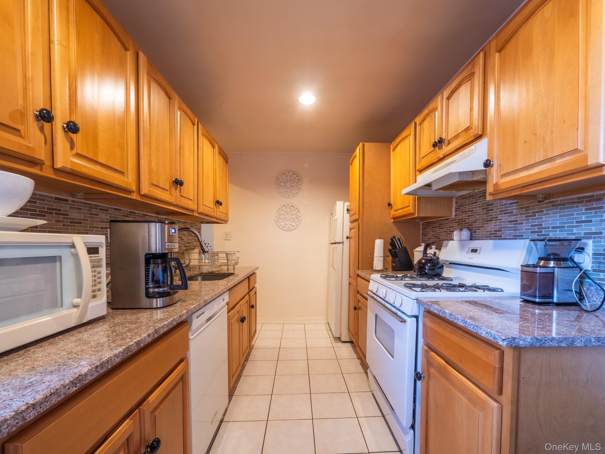 110-15 71 Road, Unit 6K photo 13