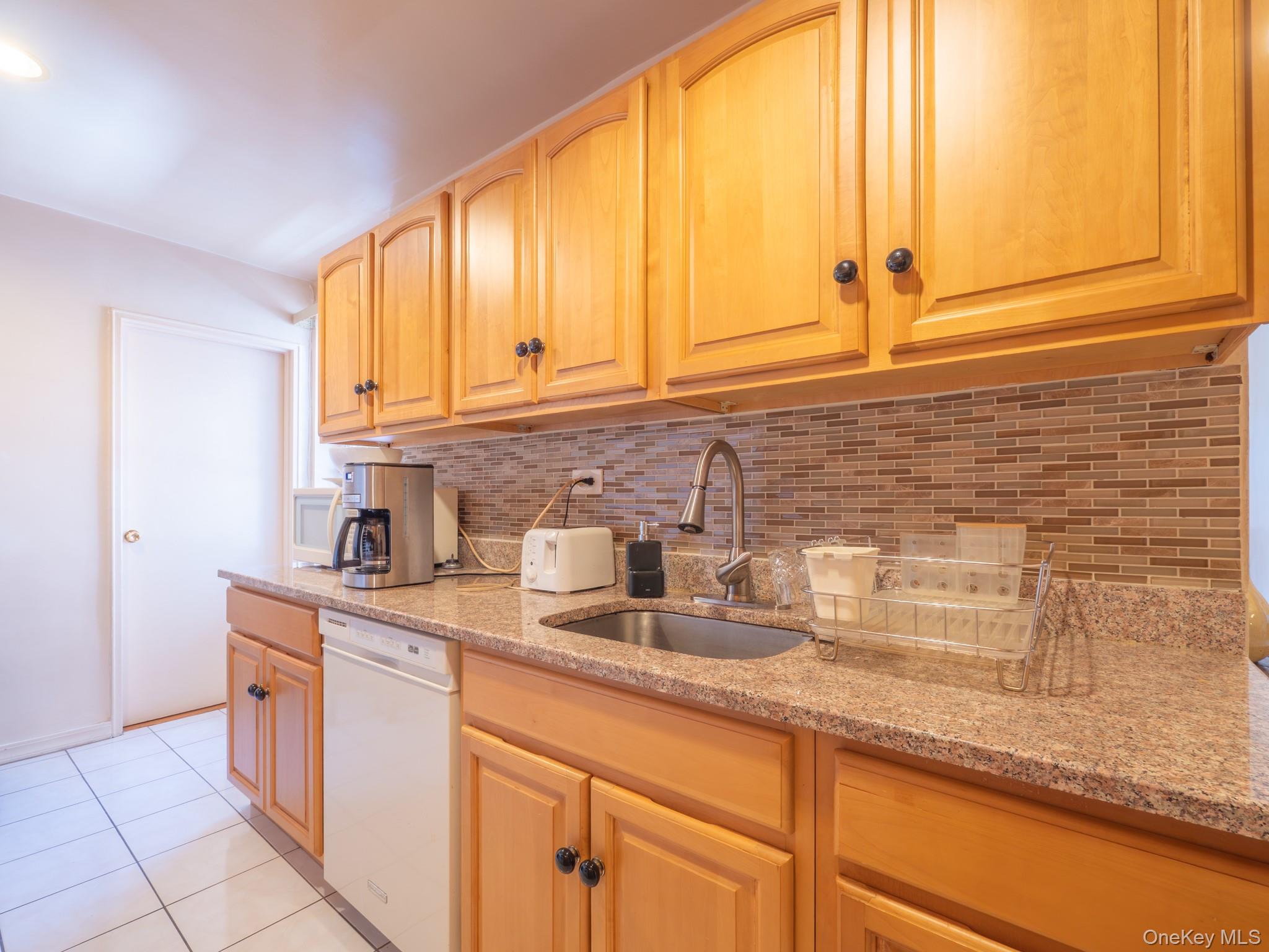 110-15 71 Road, Unit 6K photo 12