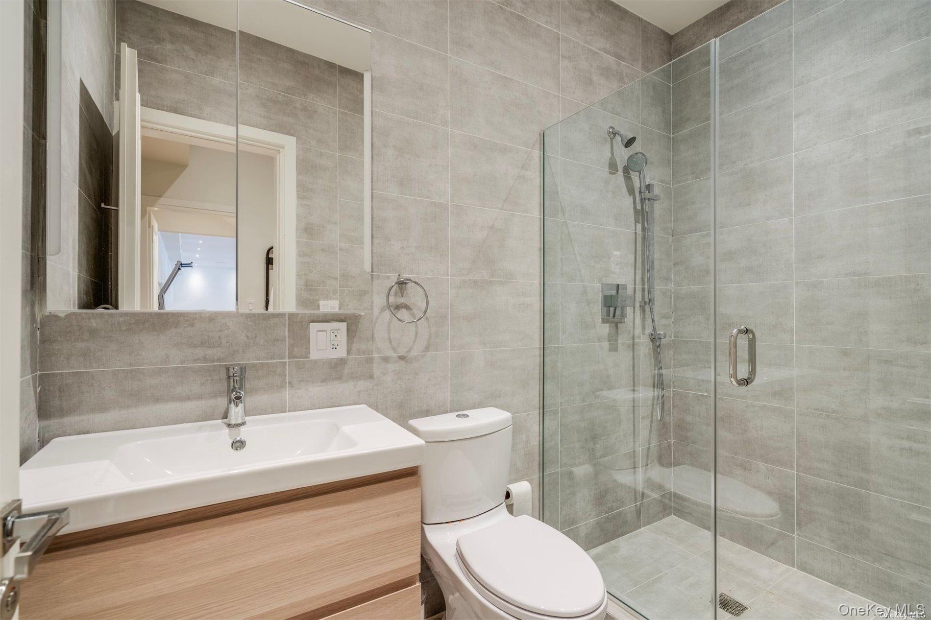 9 Winding Way – For Rent photo 32