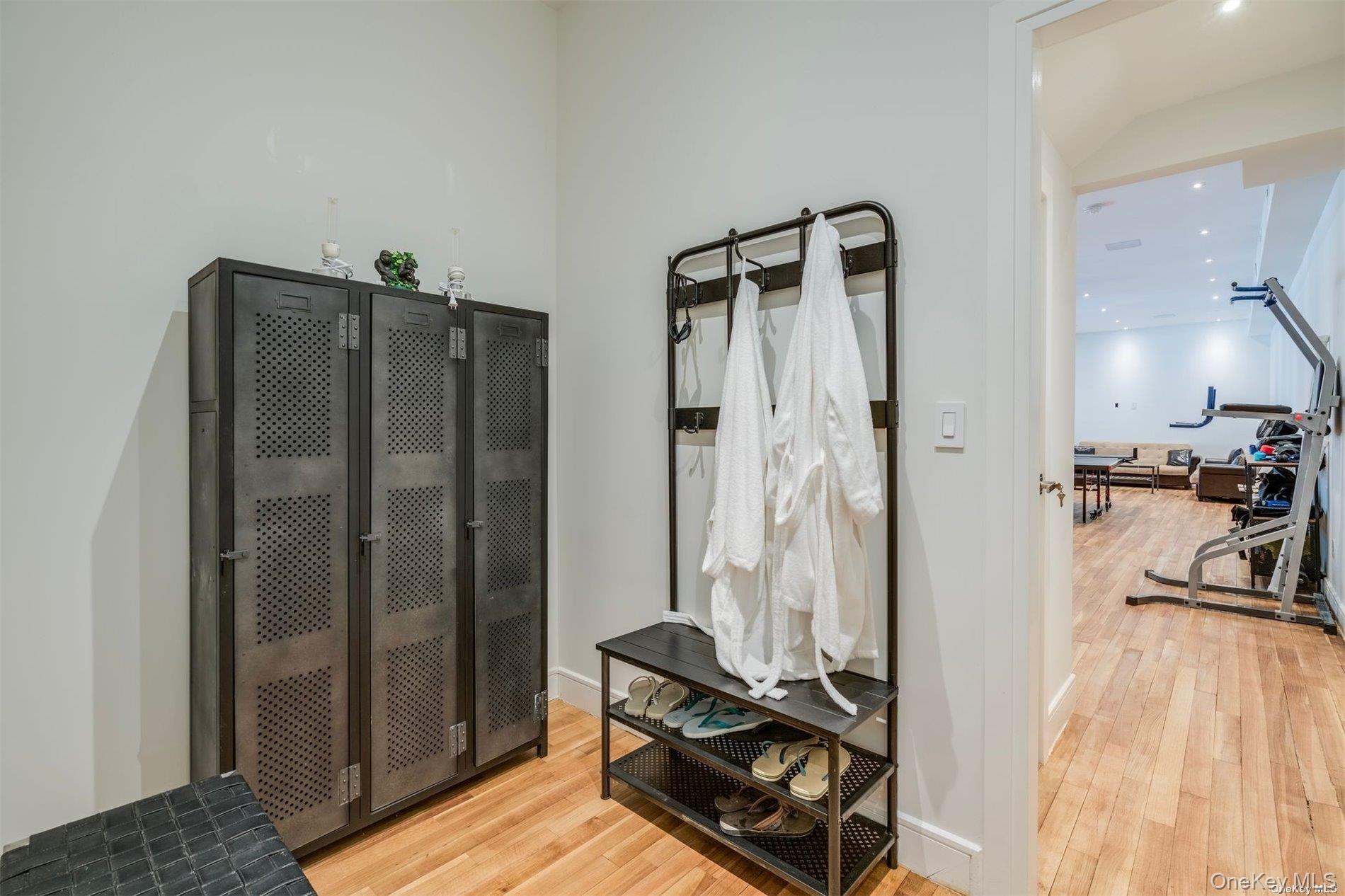 9 Winding Way – For Rent photo 31