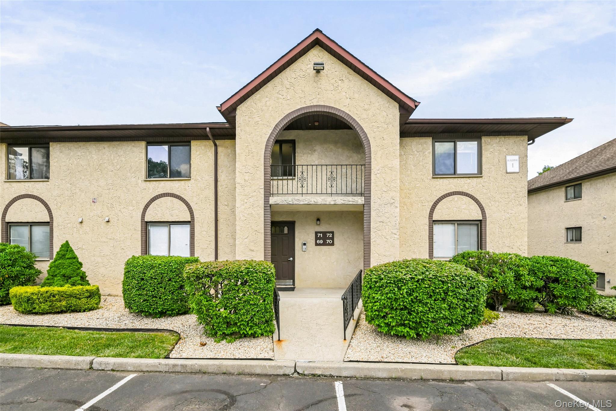 72 Omni Parc Drive – For Sale