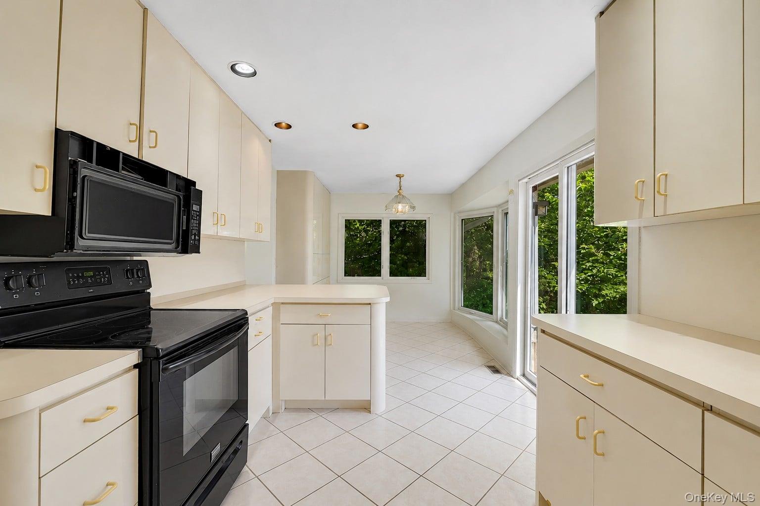 55 Riverview Court – For Sale photo 31