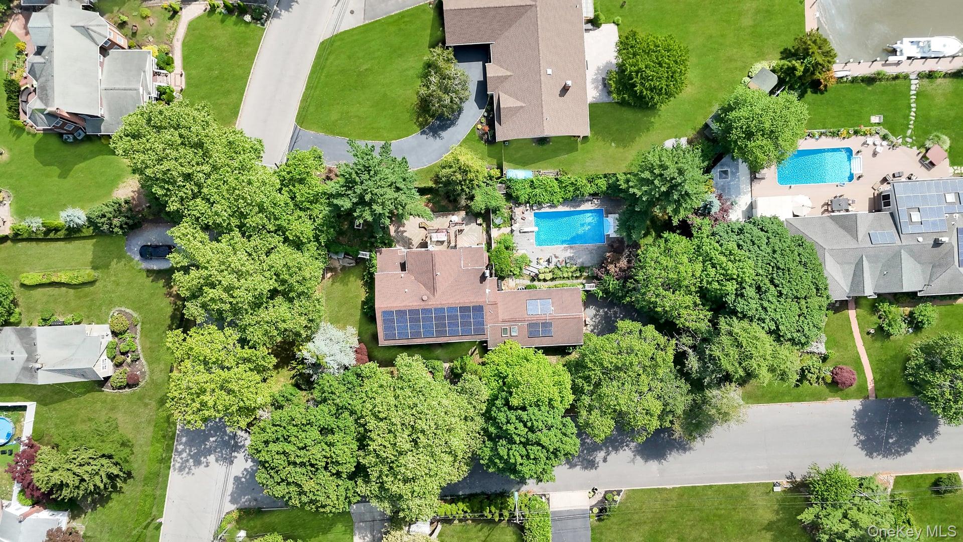 55 Riverview Court – For Sale