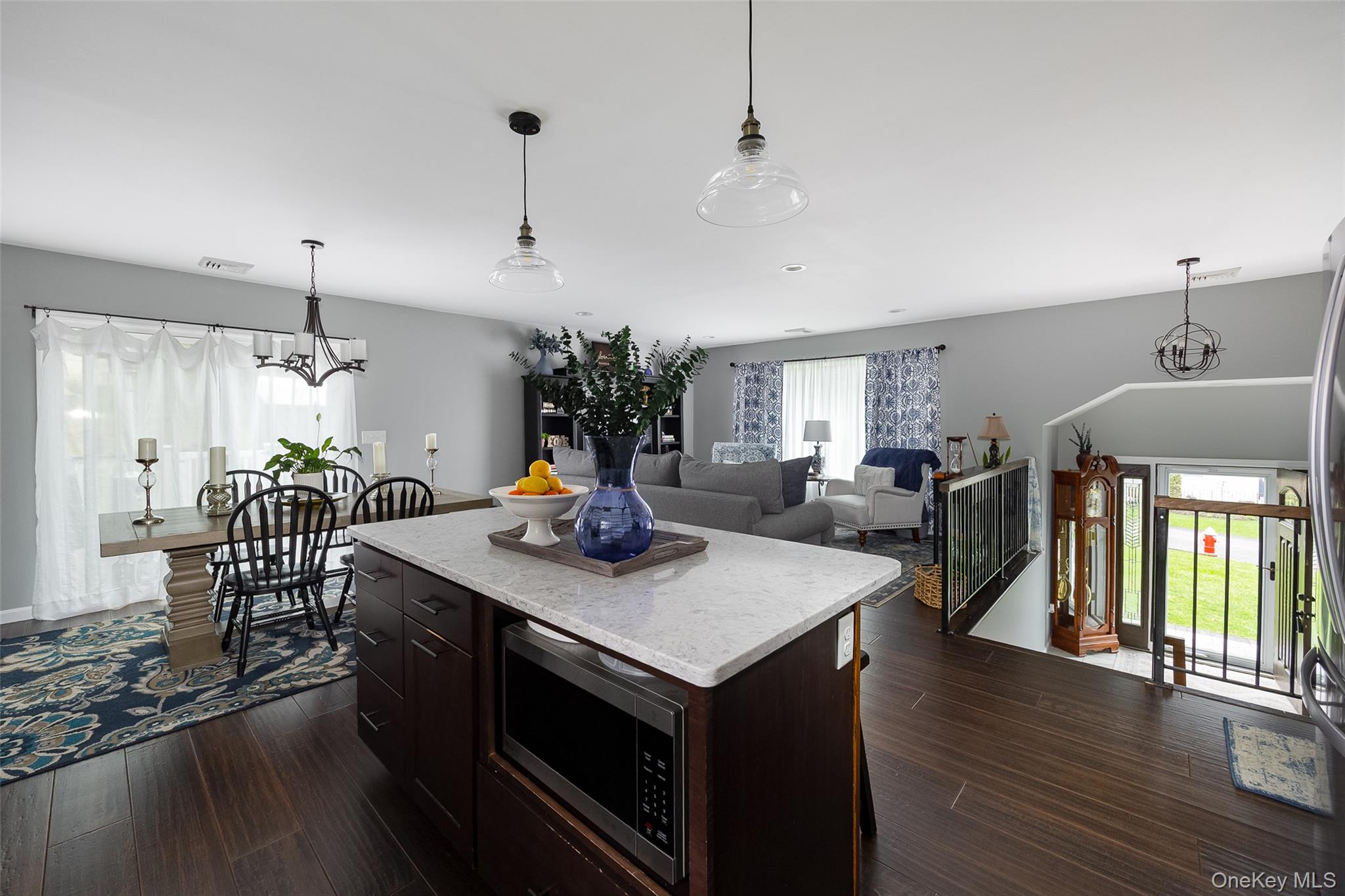 8 Willow Road – For Sale photo 11