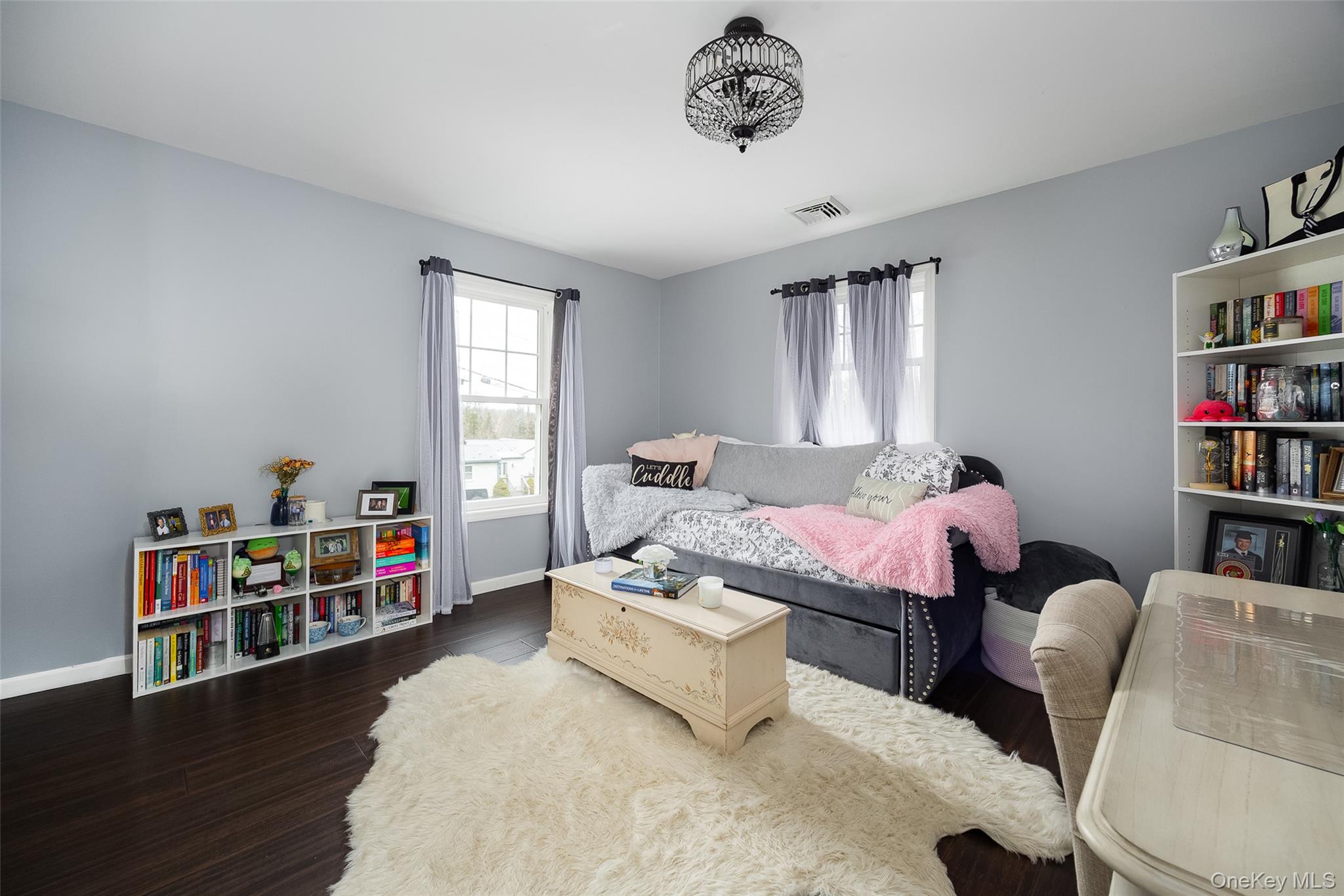 8 Willow Road – For Sale photo 14