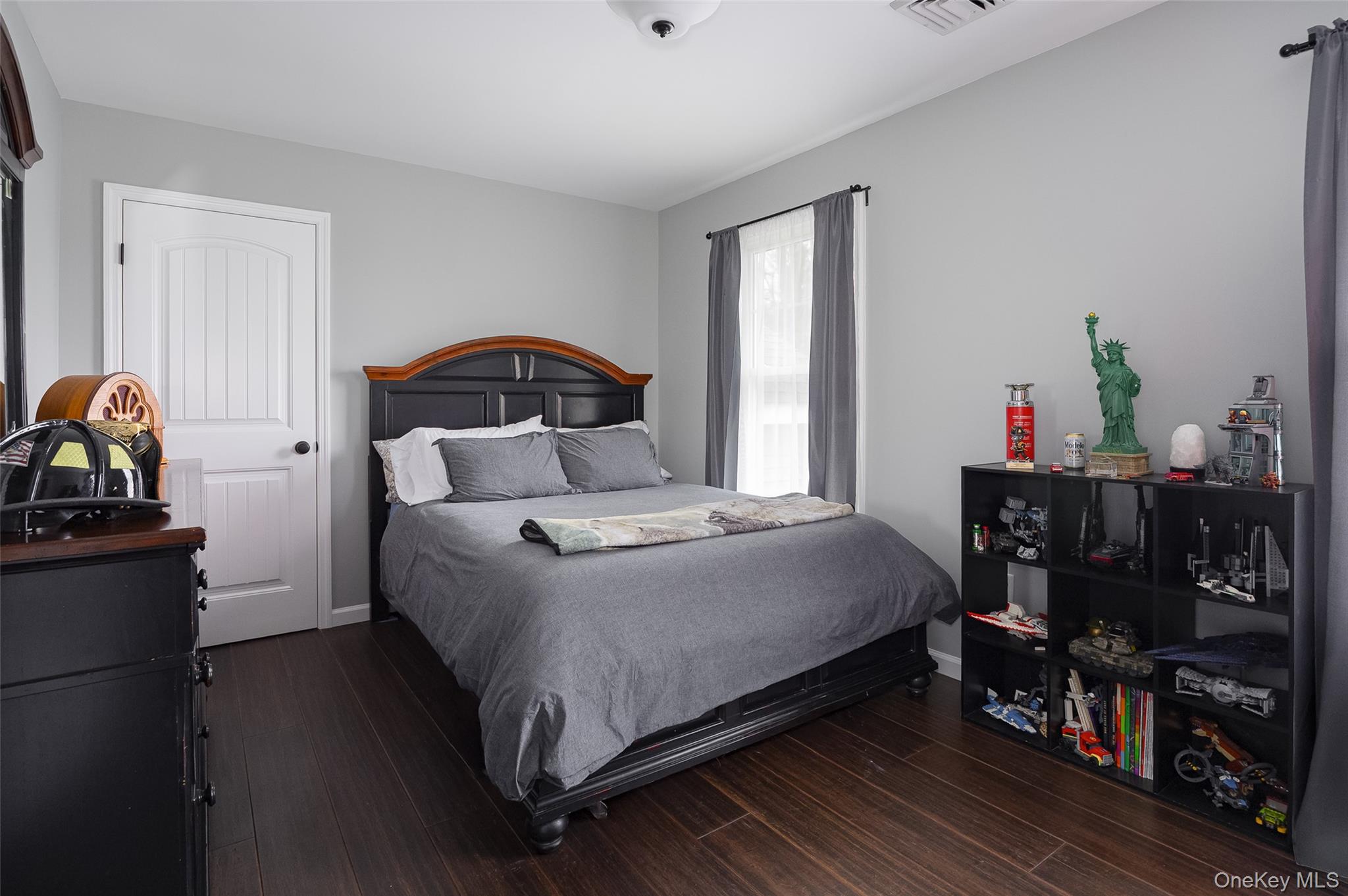 8 Willow Road – For Sale photo 13