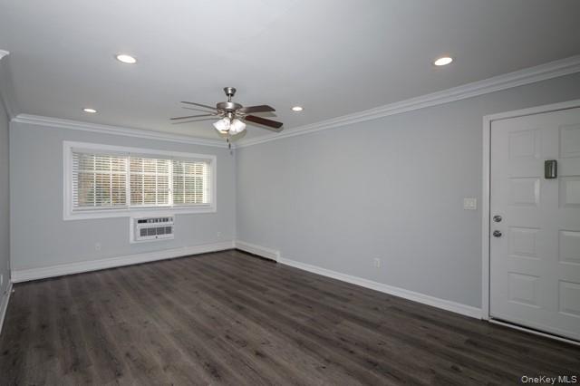 550 New Highway, Unit 1-2B photo 4