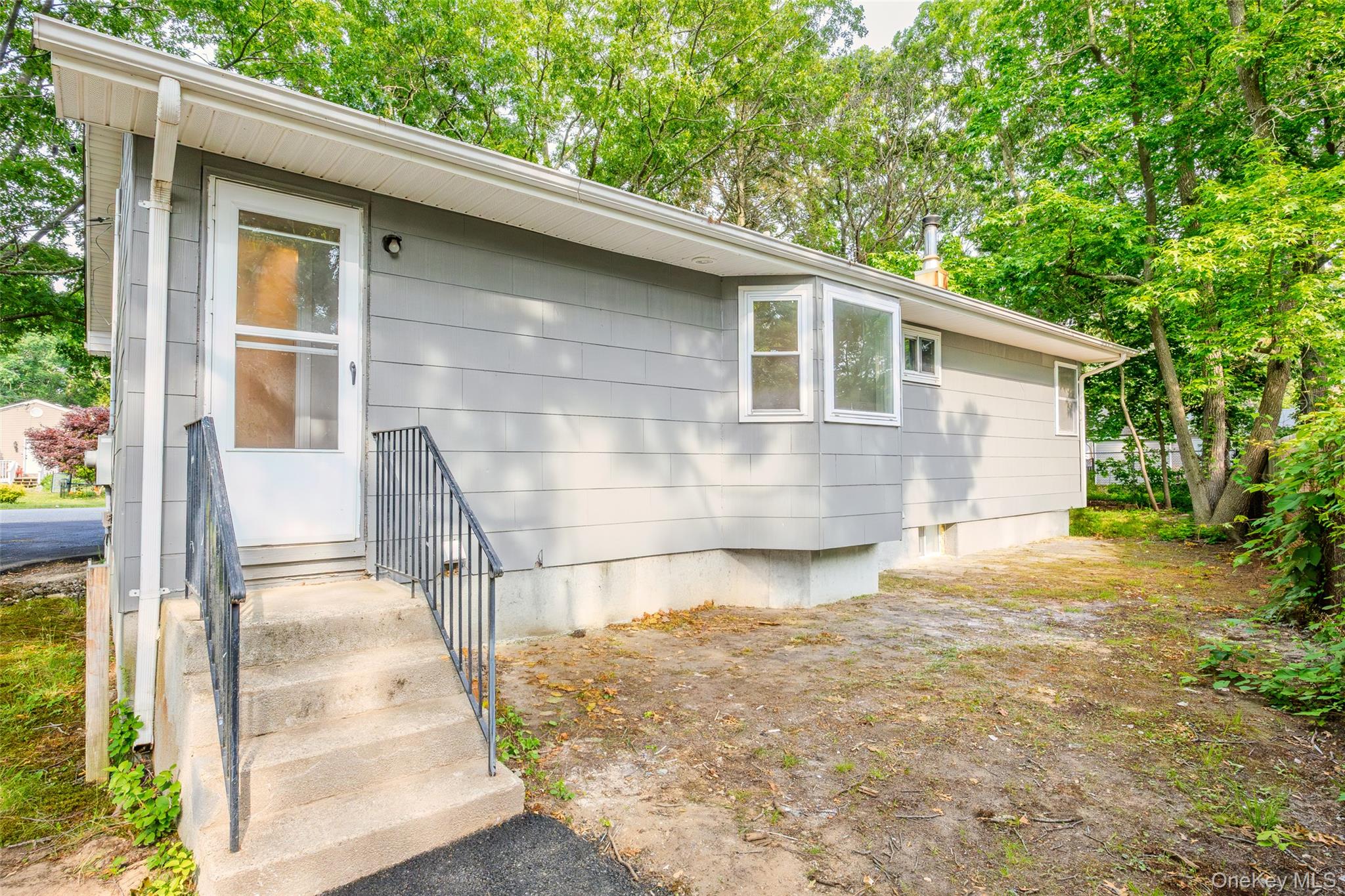 84 Flower Road – For Sale photo 11
