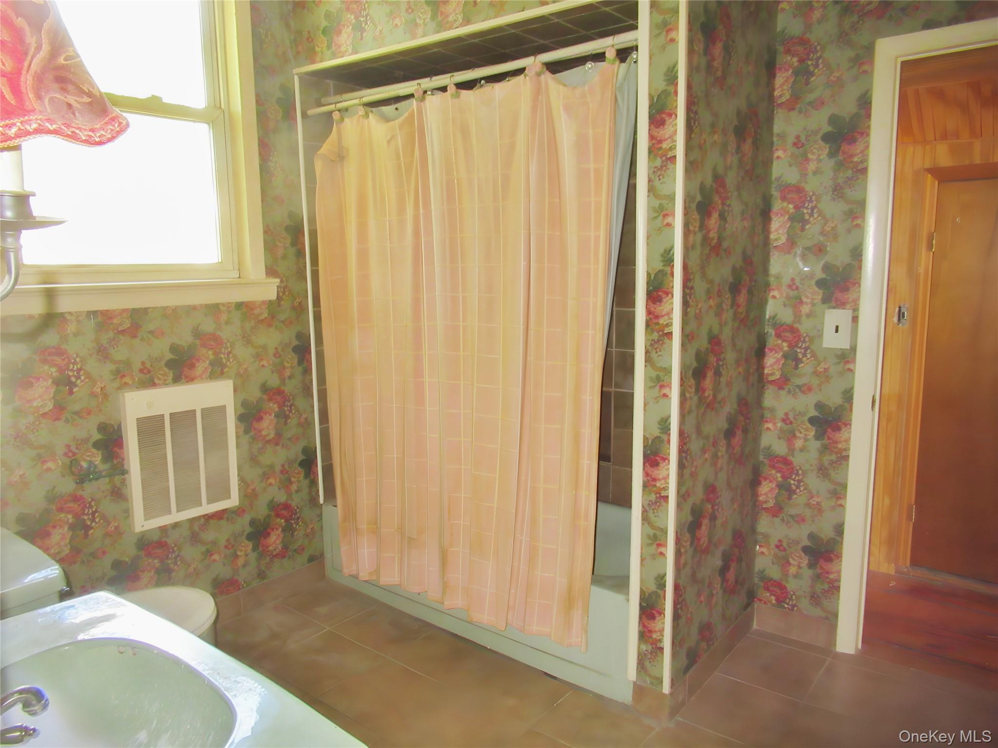 2 Academy Avenue – For Sale photo 18