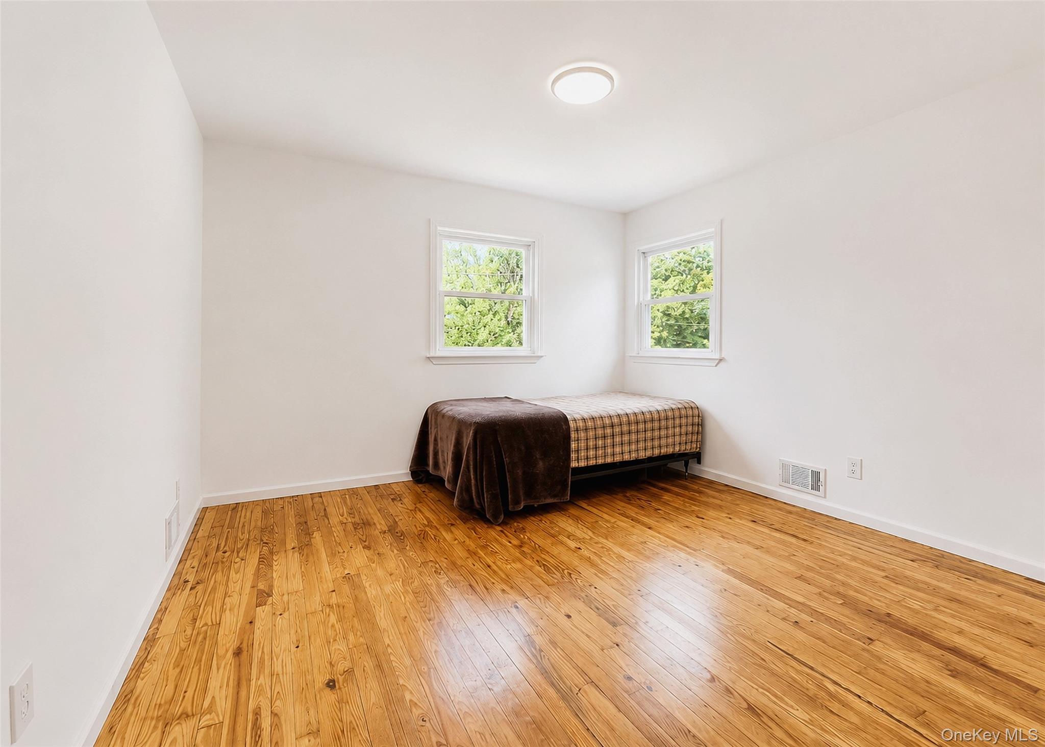 290 Eastwood Boulevard – For Sale photo 14