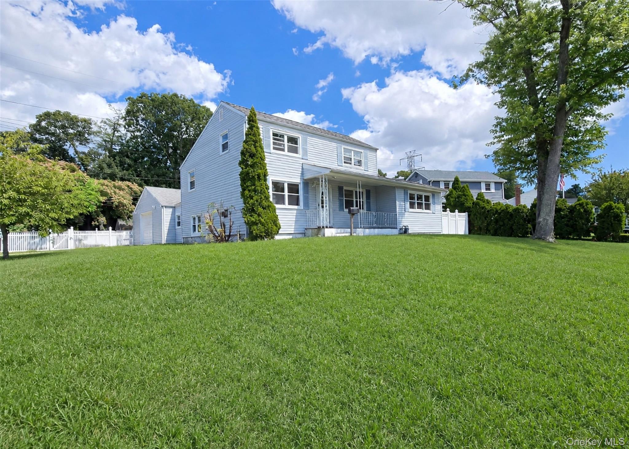 290 Eastwood Boulevard – For Sale photo 2