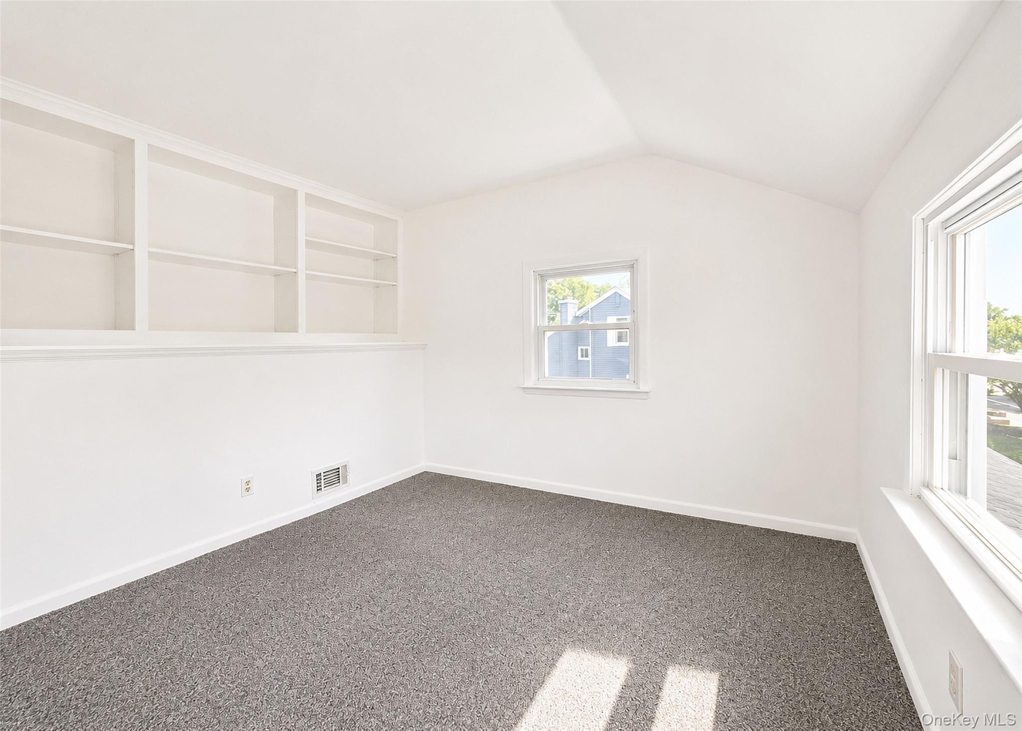 290 Eastwood Boulevard – For Sale photo 19