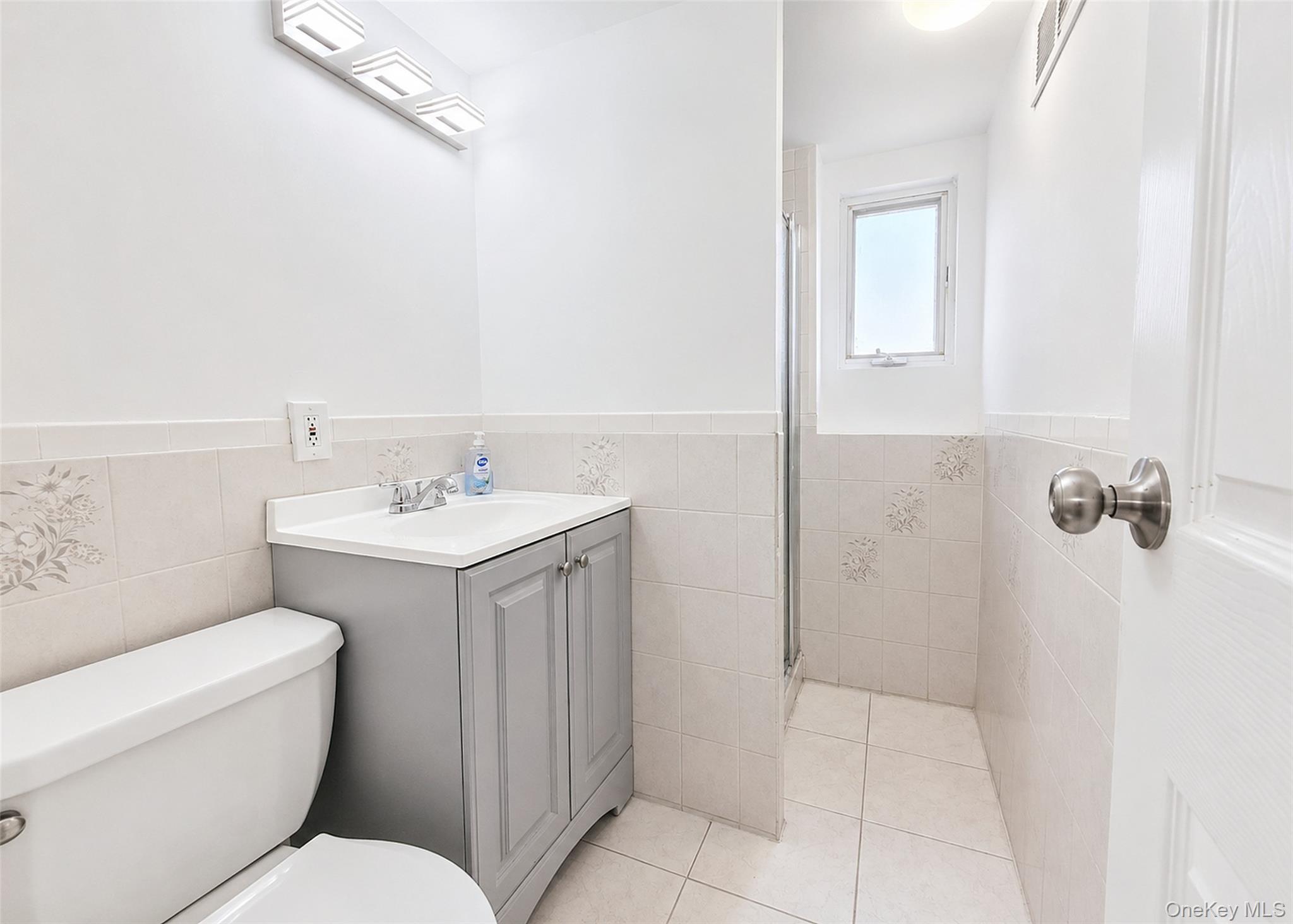 290 Eastwood Boulevard – For Sale photo 13