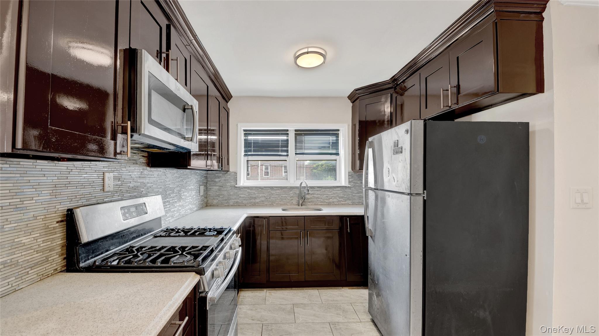 4392 Carpenter apt #2 Avenue – For Rent