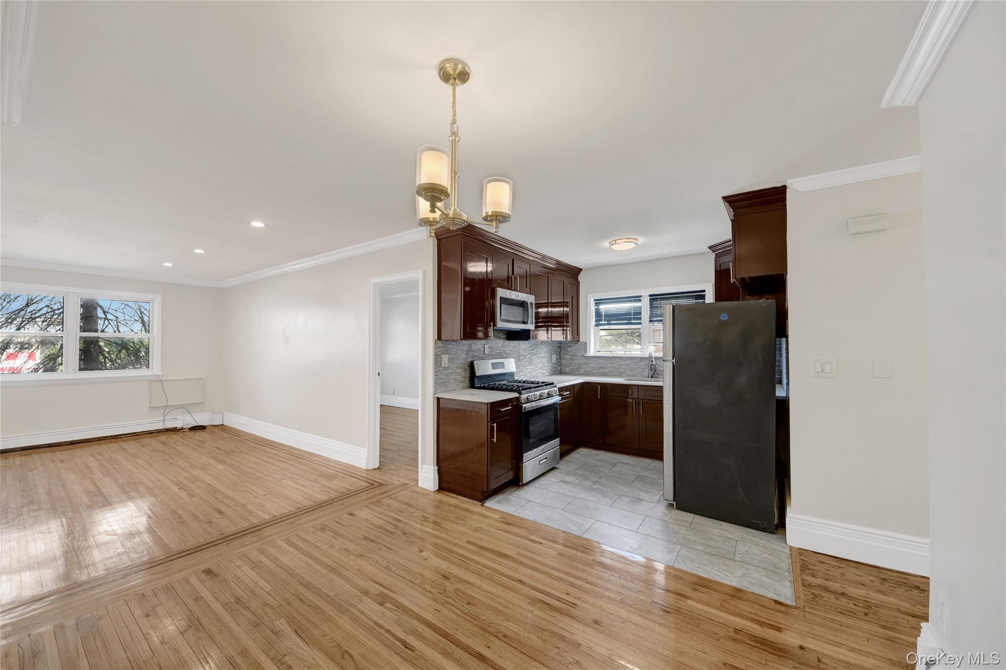 4392 Carpenter apt #2 Avenue – For Rent photo 4