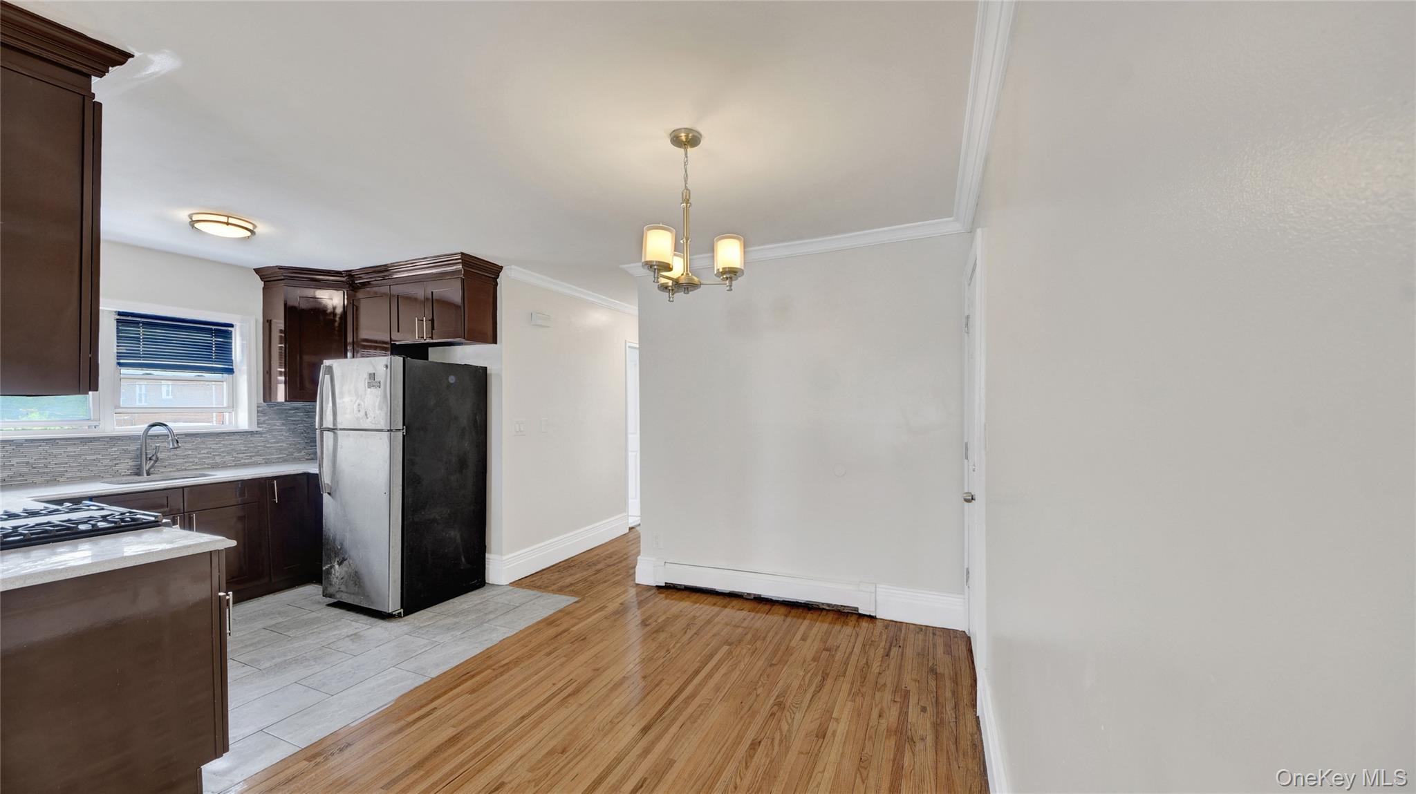 4392 Carpenter apt #2 Avenue – For Rent photo 3