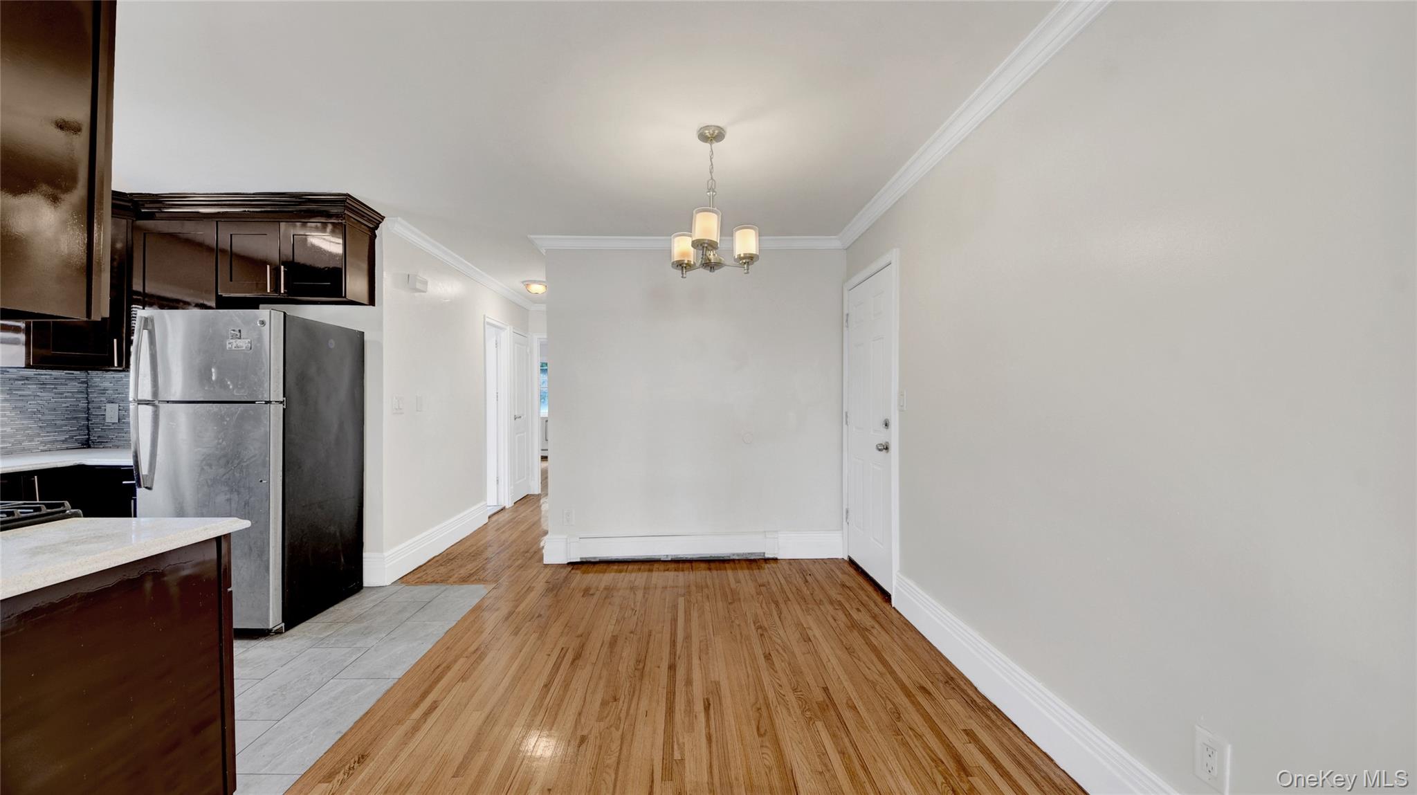 4392 Carpenter apt #2 Avenue – For Rent photo 2