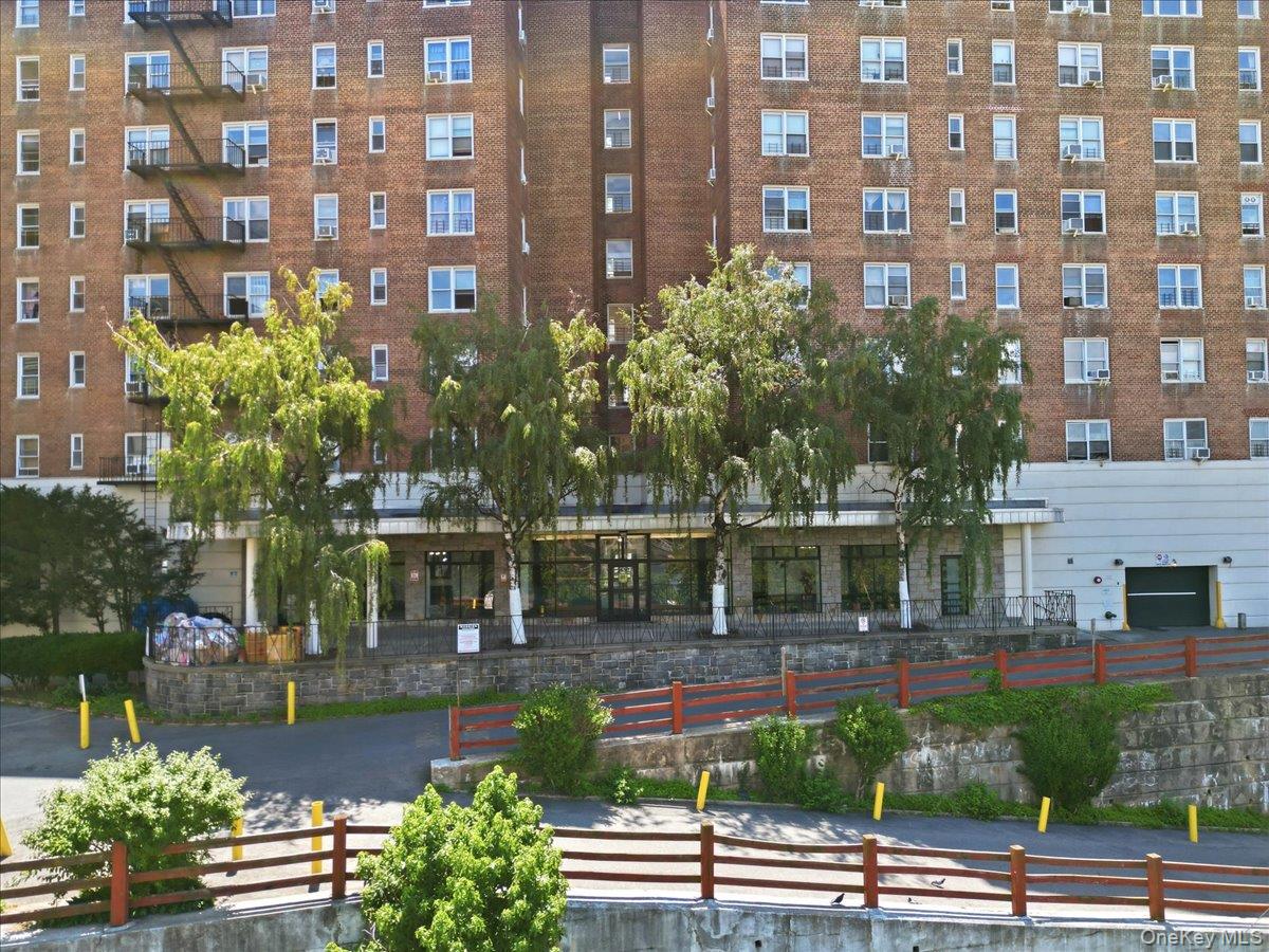 2630 Kingsbridge Terrace, Unit 3A photo 13