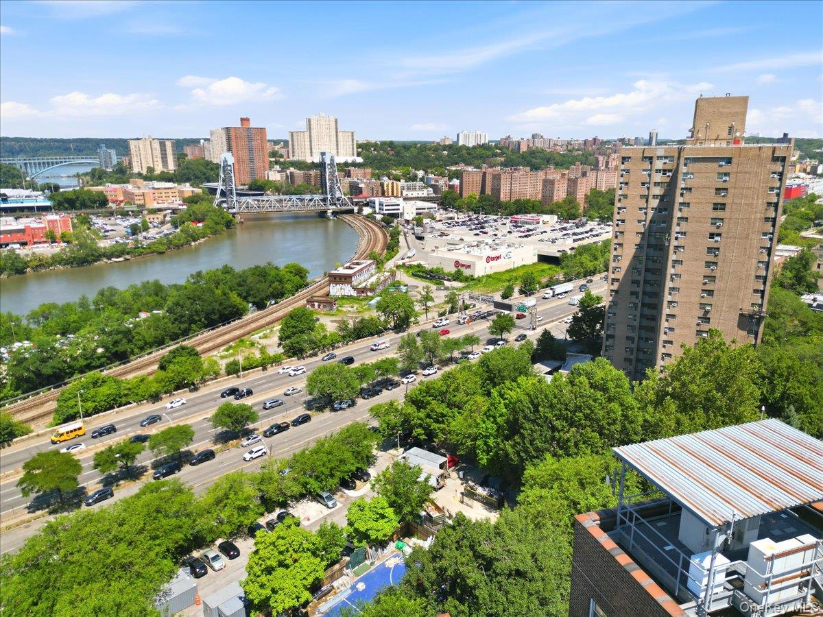 2630 Kingsbridge Terrace, Unit 3A photo 2