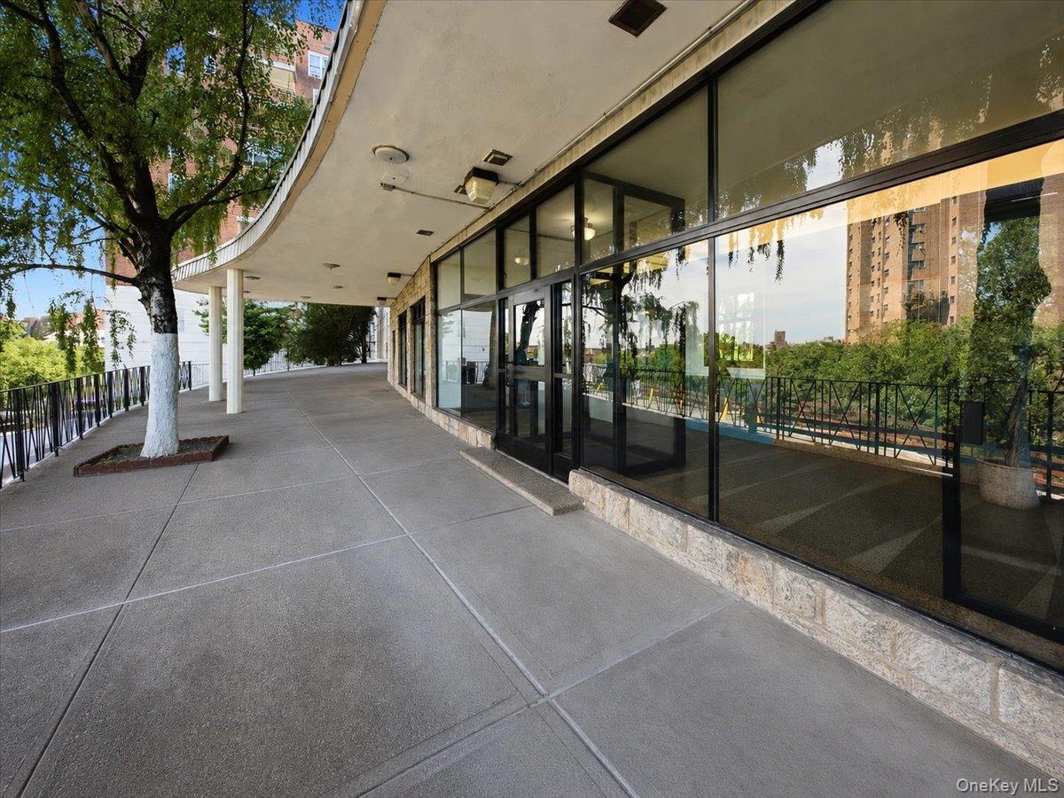 2630 Kingsbridge Terrace, Unit 3A photo 18