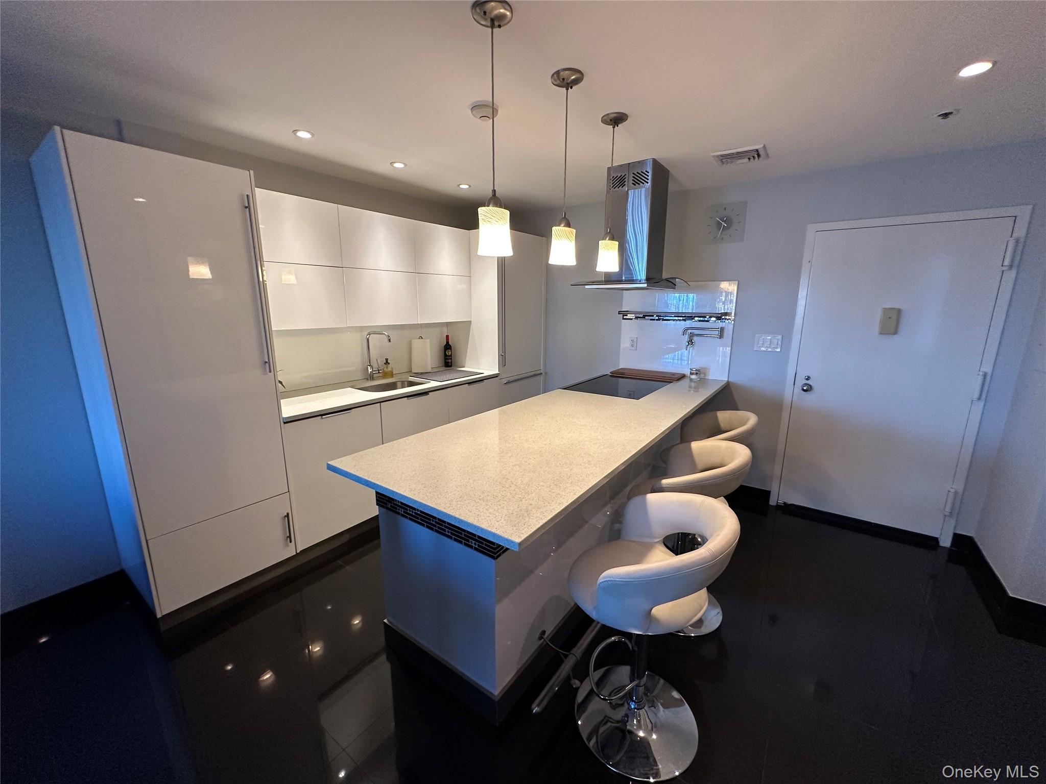 360 Shore Road, Unit 2G photo 4