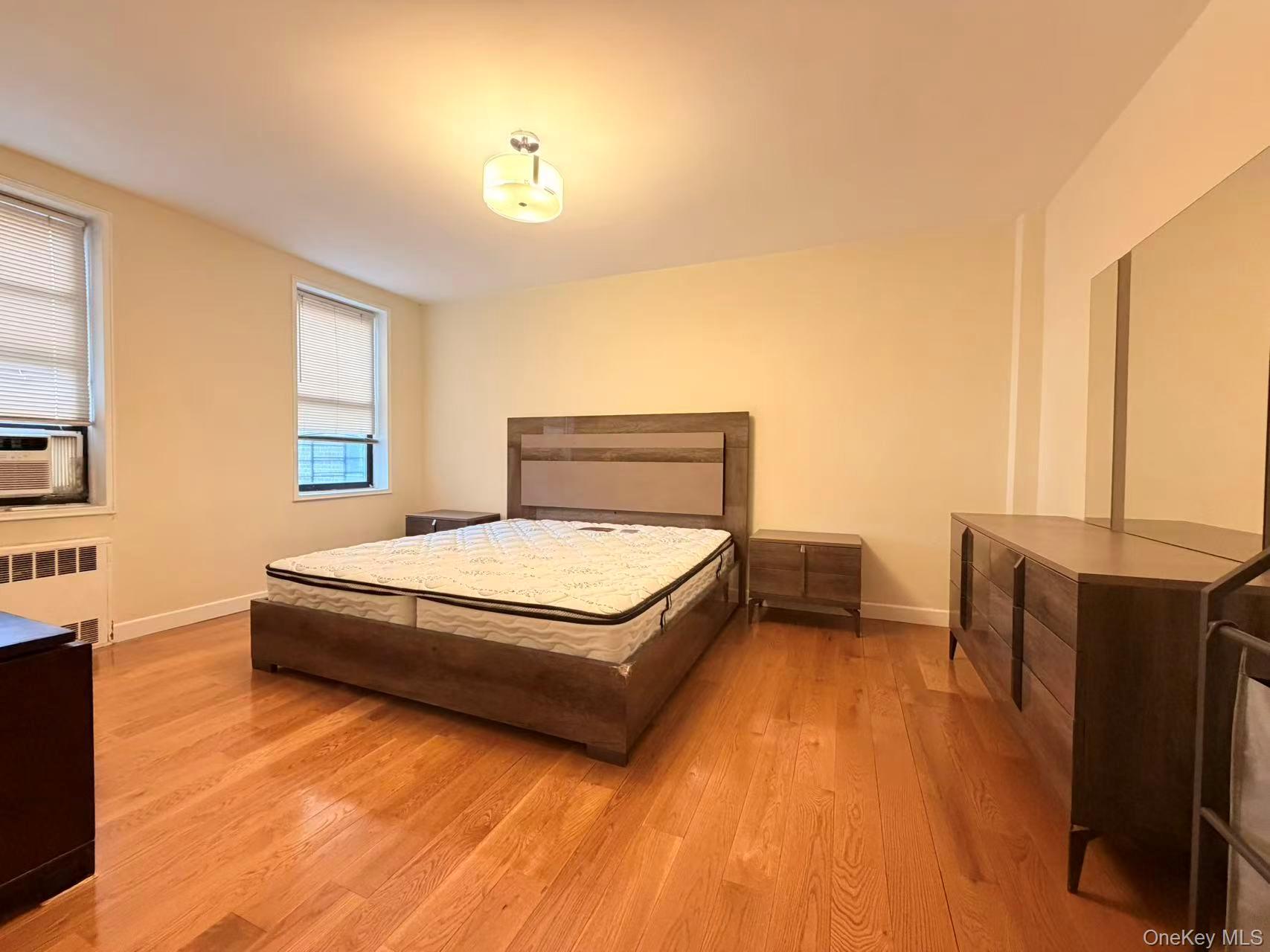85-14 Broadway, Unit 3L photo 8