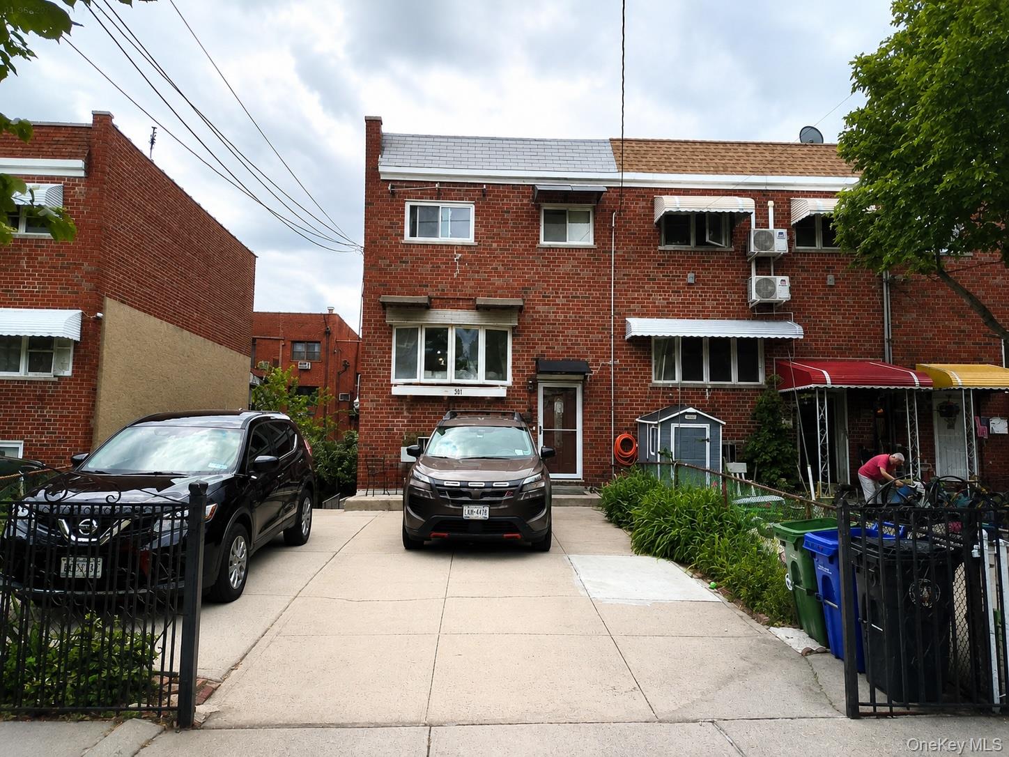 277 Graff Avenue – For Sale photo 2