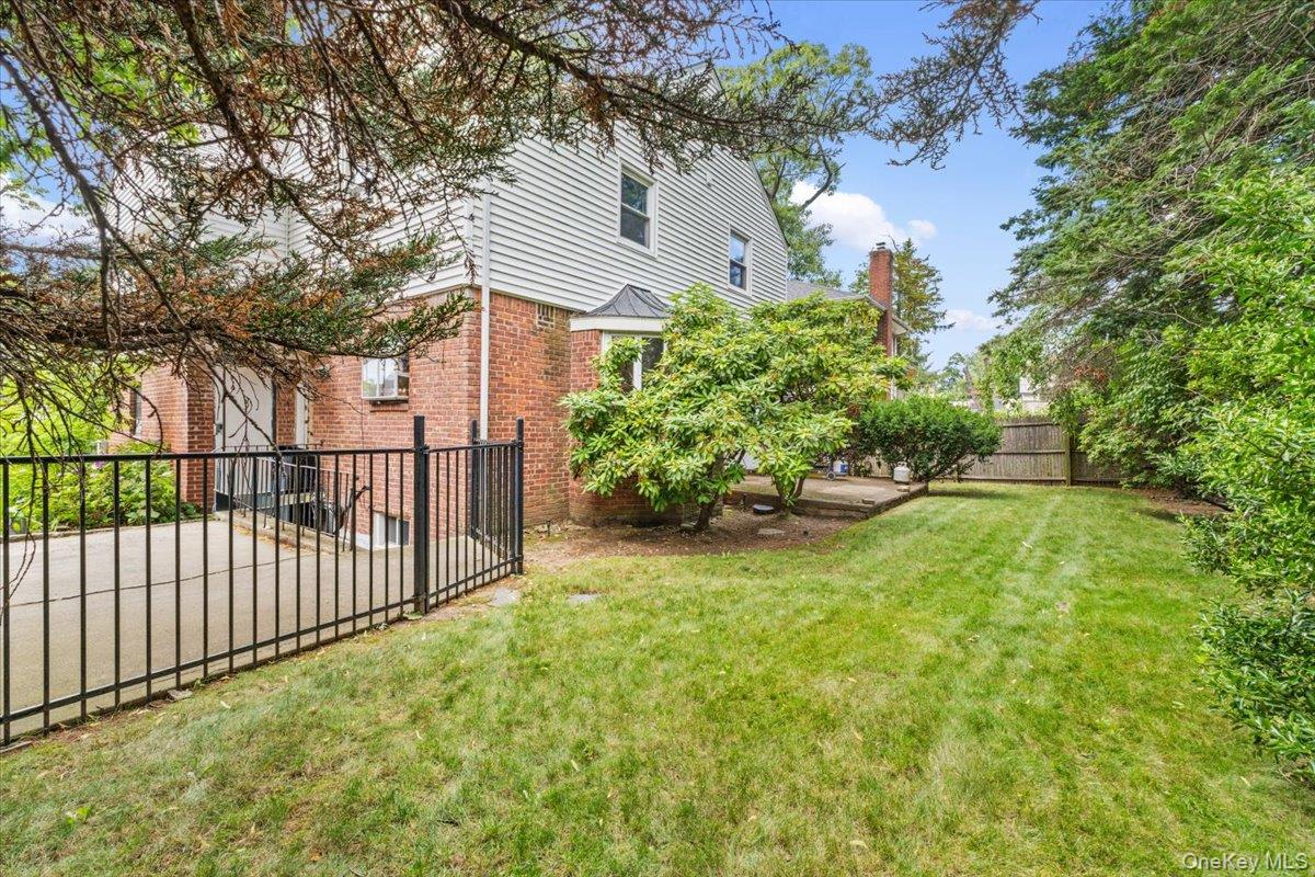 8507 Avon Street – For Sale photo 27