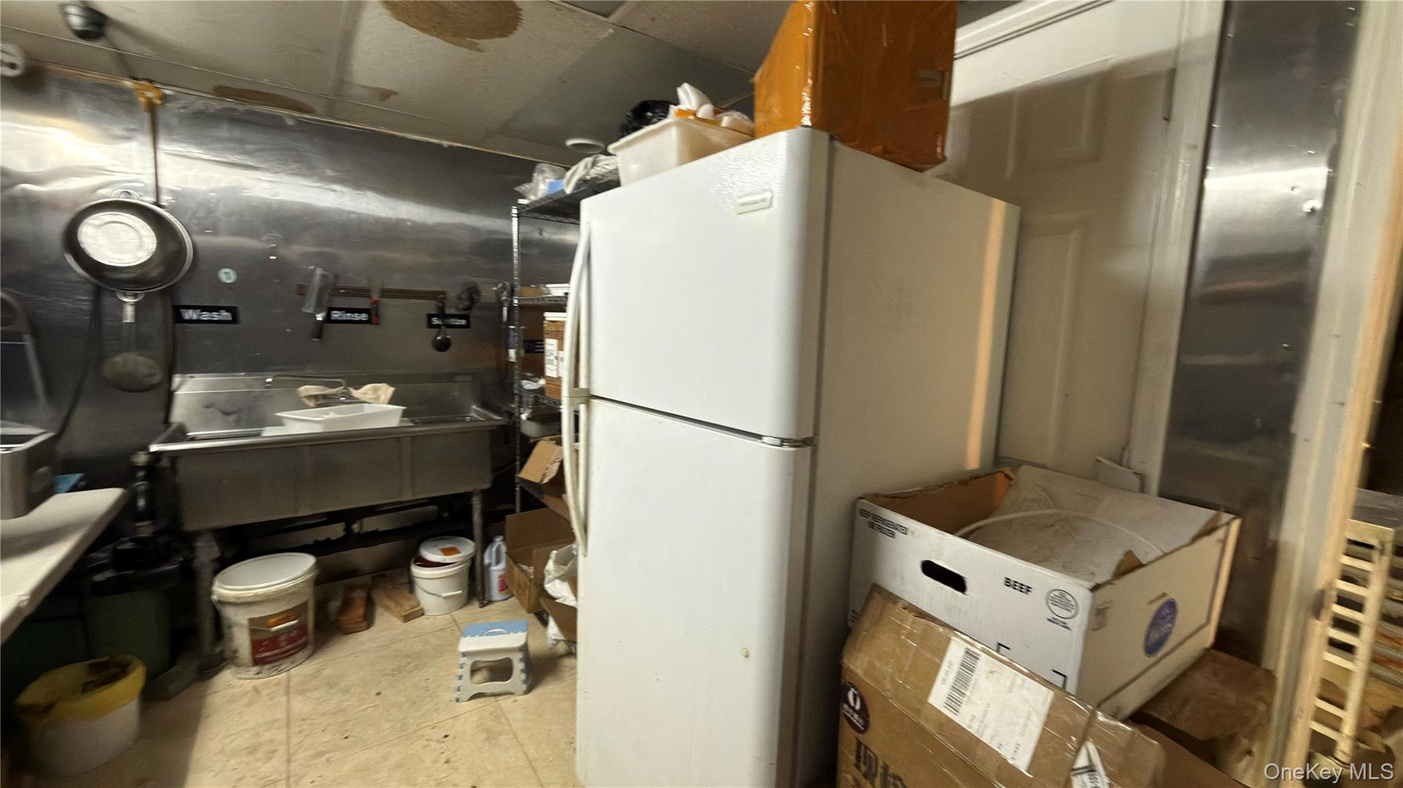 13655 Roosevelt Avenue, Unit Booth B1 photo 4