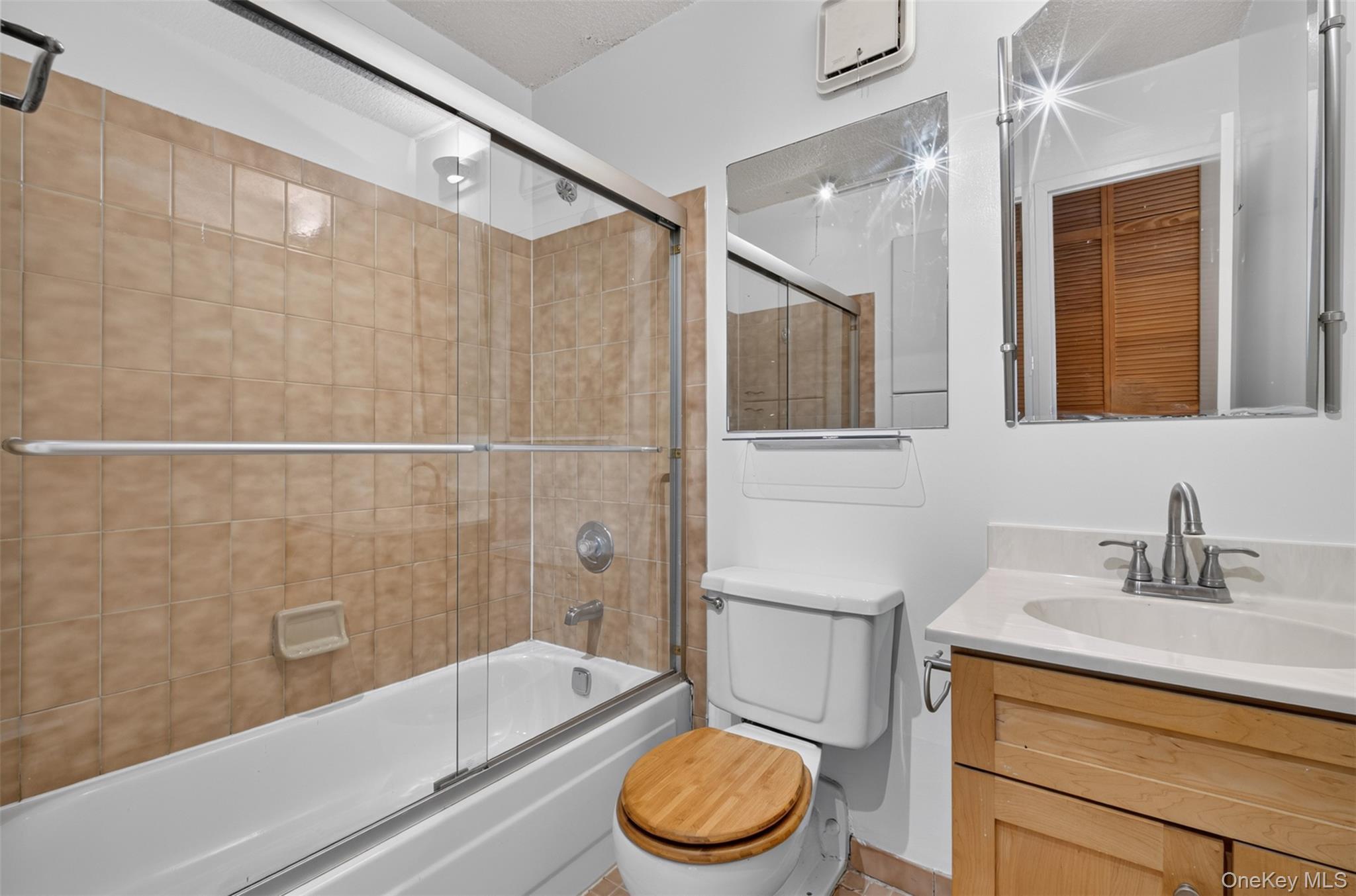 25-40 Shore Boulevard, Unit 15Q photo 15