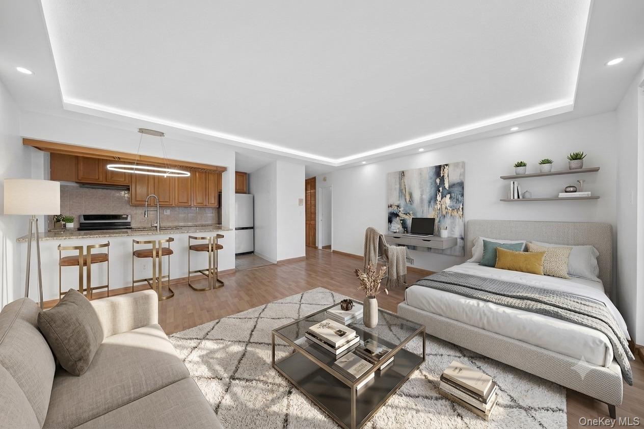 25-40 Shore Boulevard, Unit 15Q photo 3