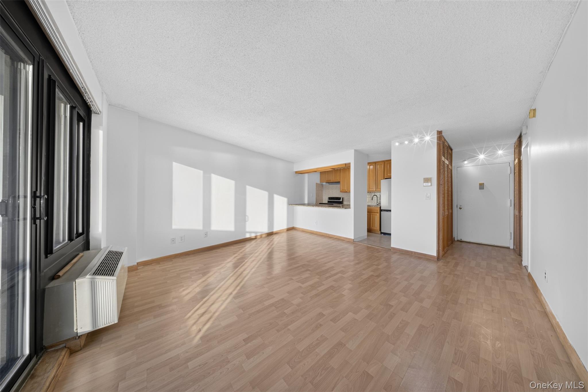 25-40 Shore Boulevard, Unit 15Q photo 9