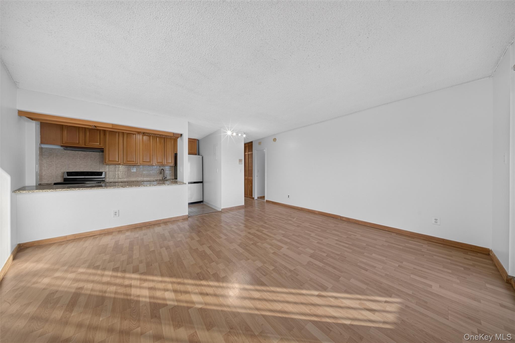 25-40 Shore Boulevard, Unit 15Q photo 10