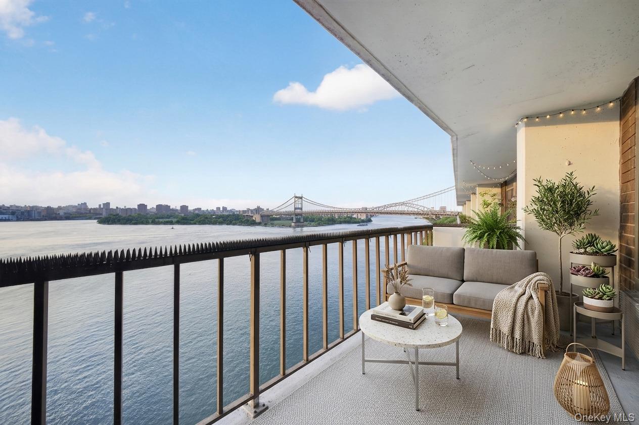 25-40 Shore Boulevard, Unit 15Q photo 4