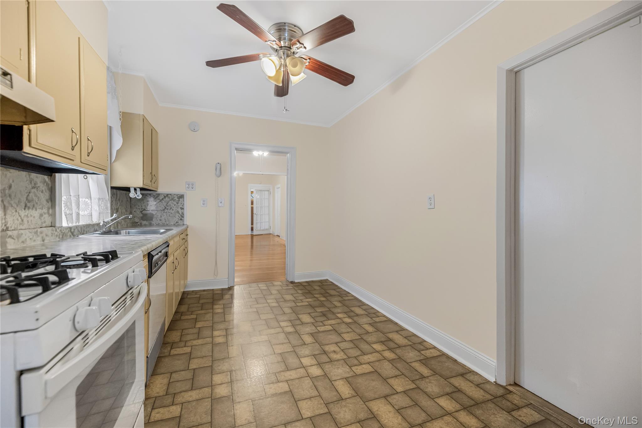 2889 Zulette Avenue – For Sale photo 15