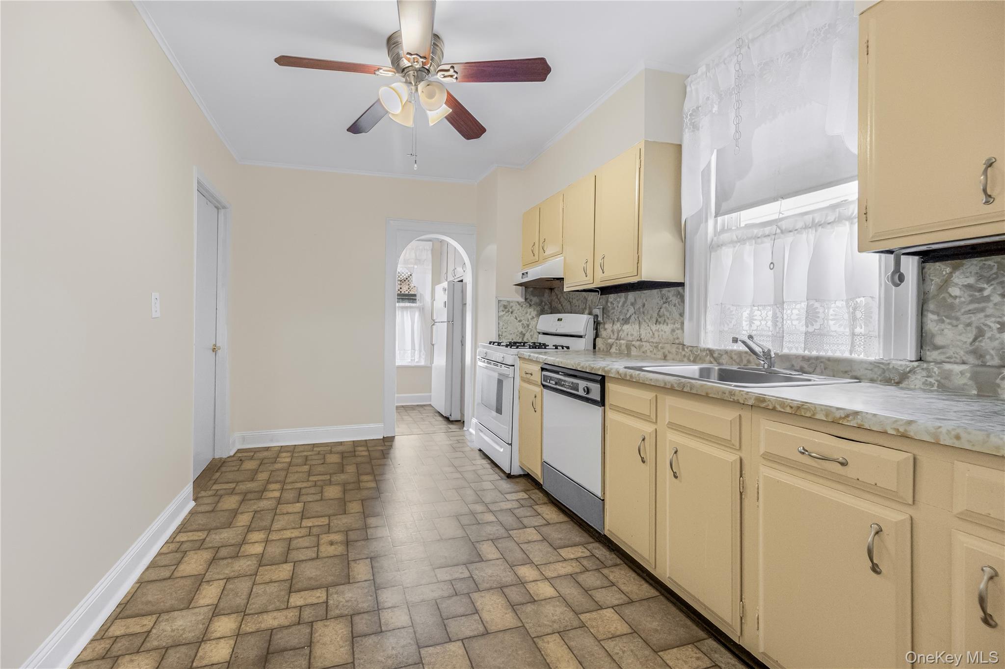 2889 Zulette Avenue – For Sale photo 14