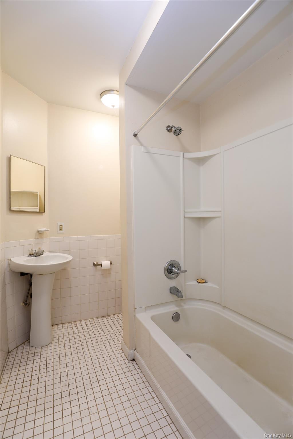144 Saint James Street, Unit 1a photo 14