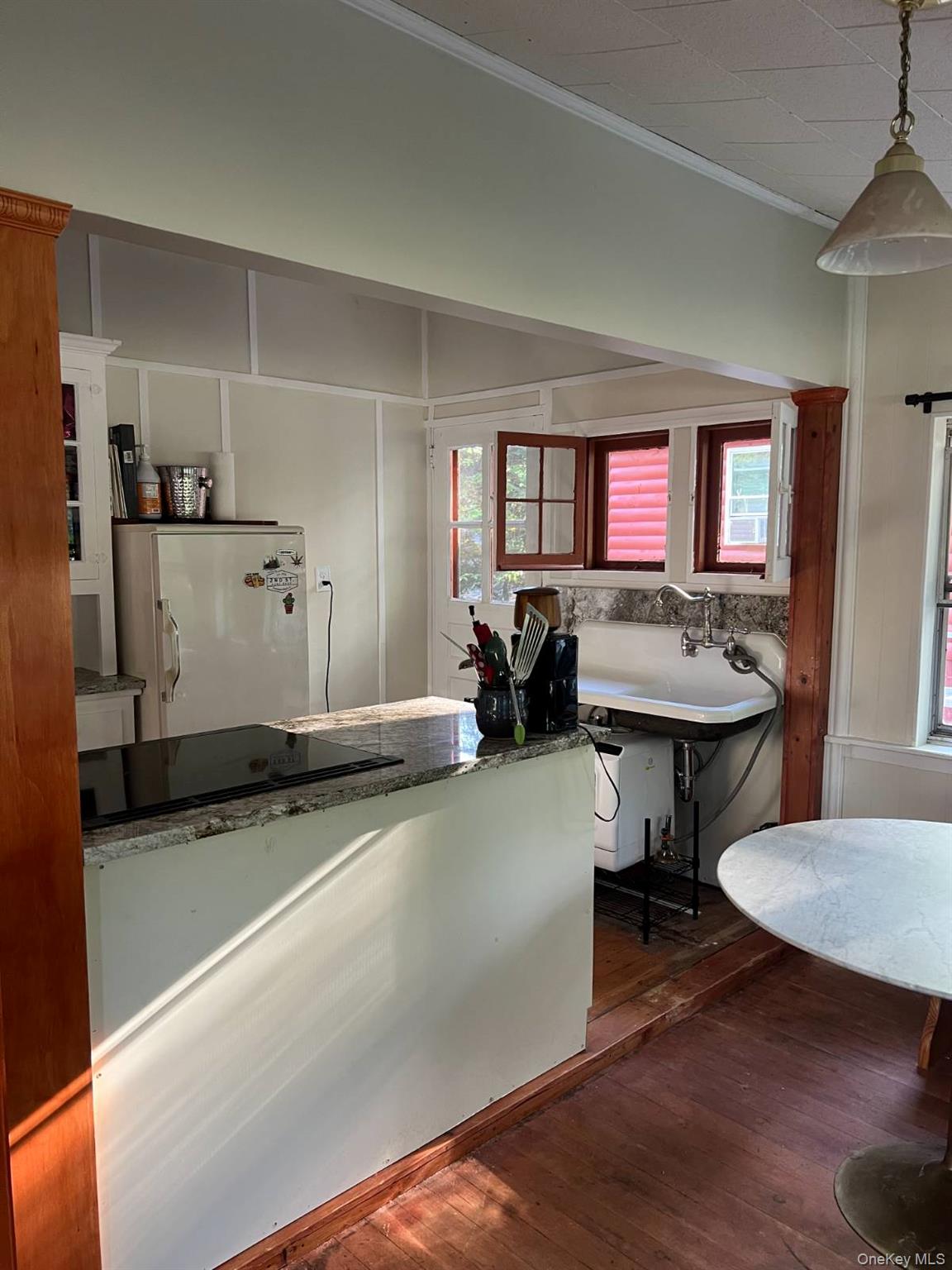 118 E Thompson Place – For Sale photo 27