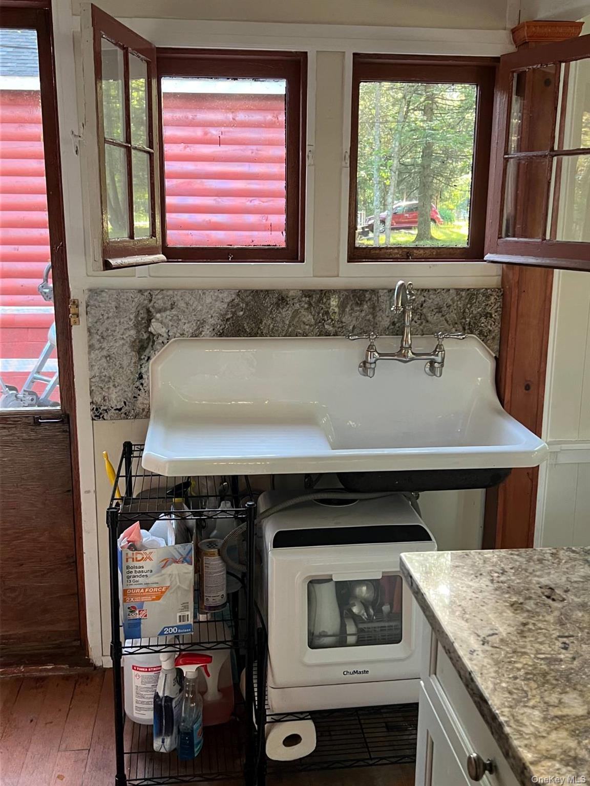 118 E Thompson Place – For Sale photo 37