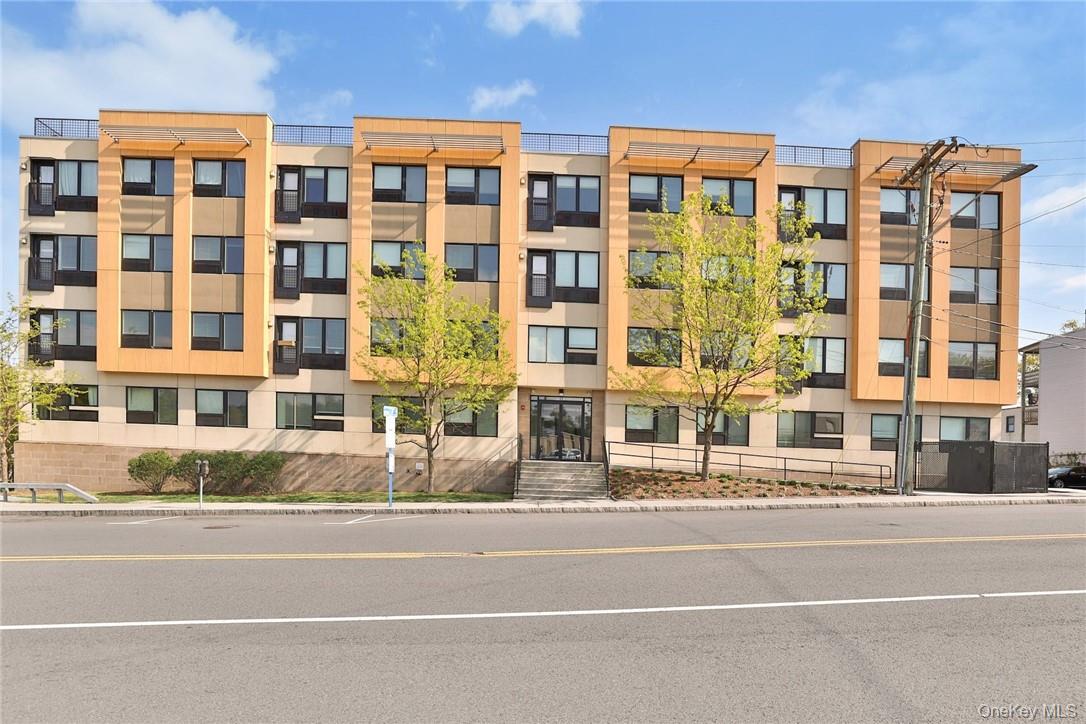 68 Lake Street, Unit 305 photo 31