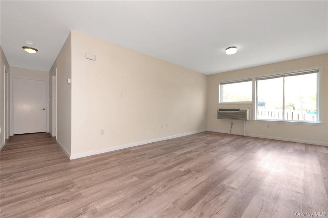 68 Lake Street, Unit 305 photo 3