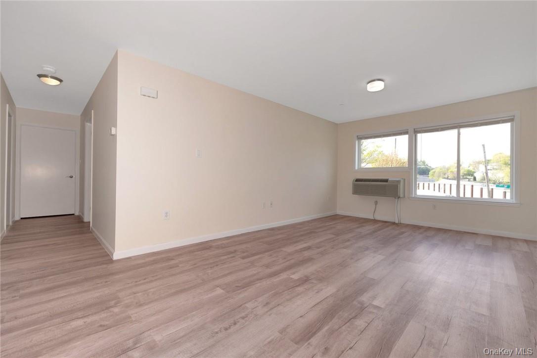 68 Lake Street, Unit 305 photo 4